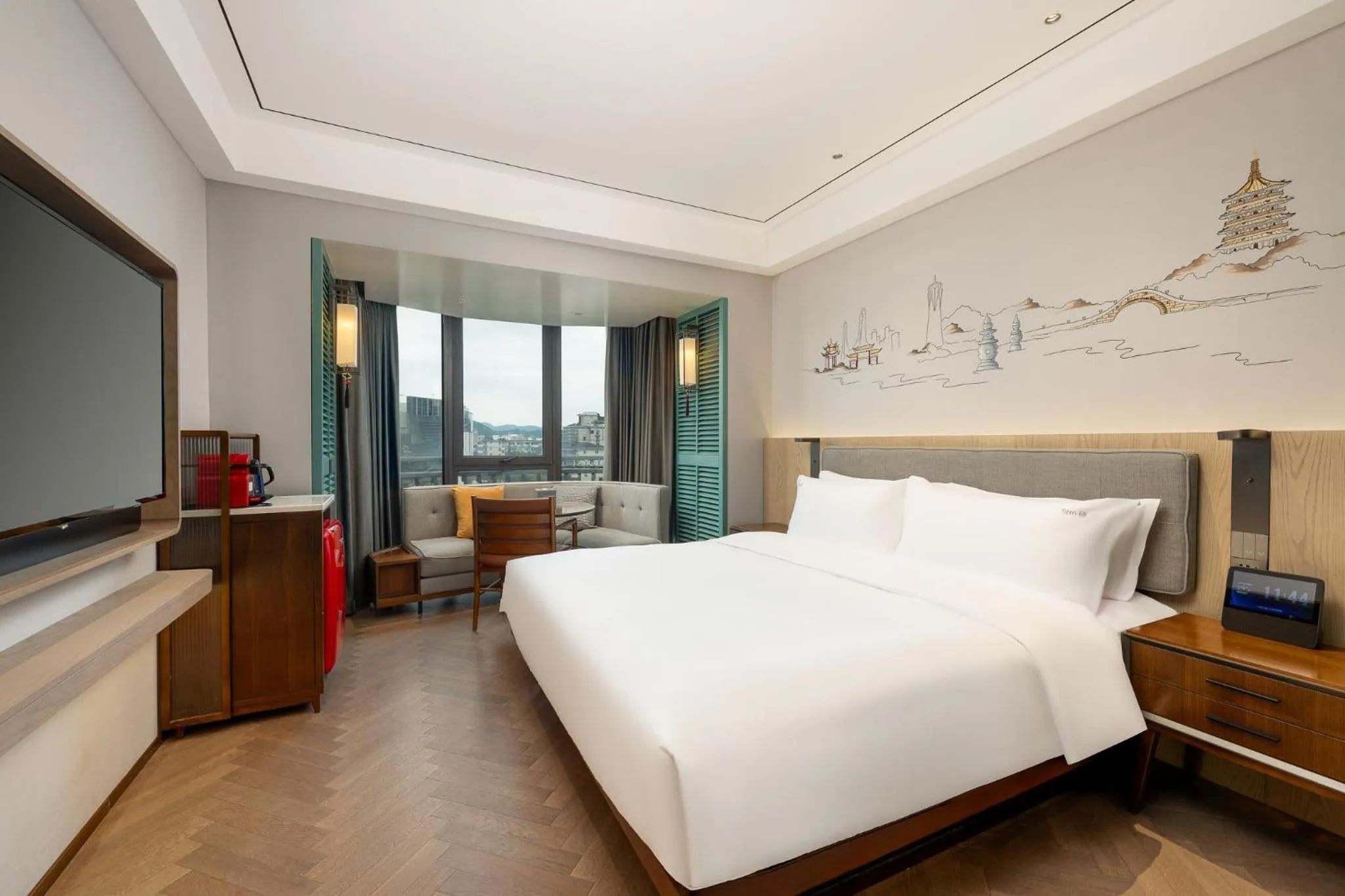 Photo of the whole room, Bed in Holiday Inn Hangzhou West Lake by IHG