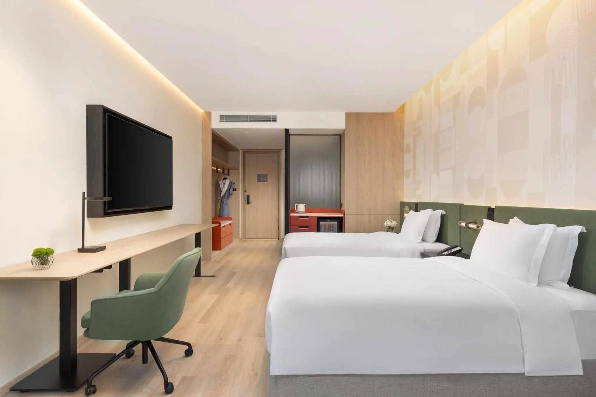 Photo of the whole room, Bed in EVEN Hotel Hangzhou West Lake by IHG