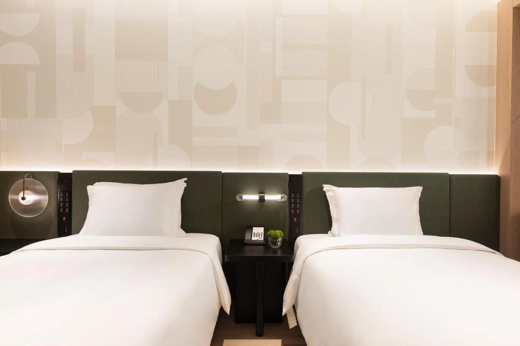 Photo of the whole room, Bed in EVEN Hotel Hangzhou West Lake by IHG