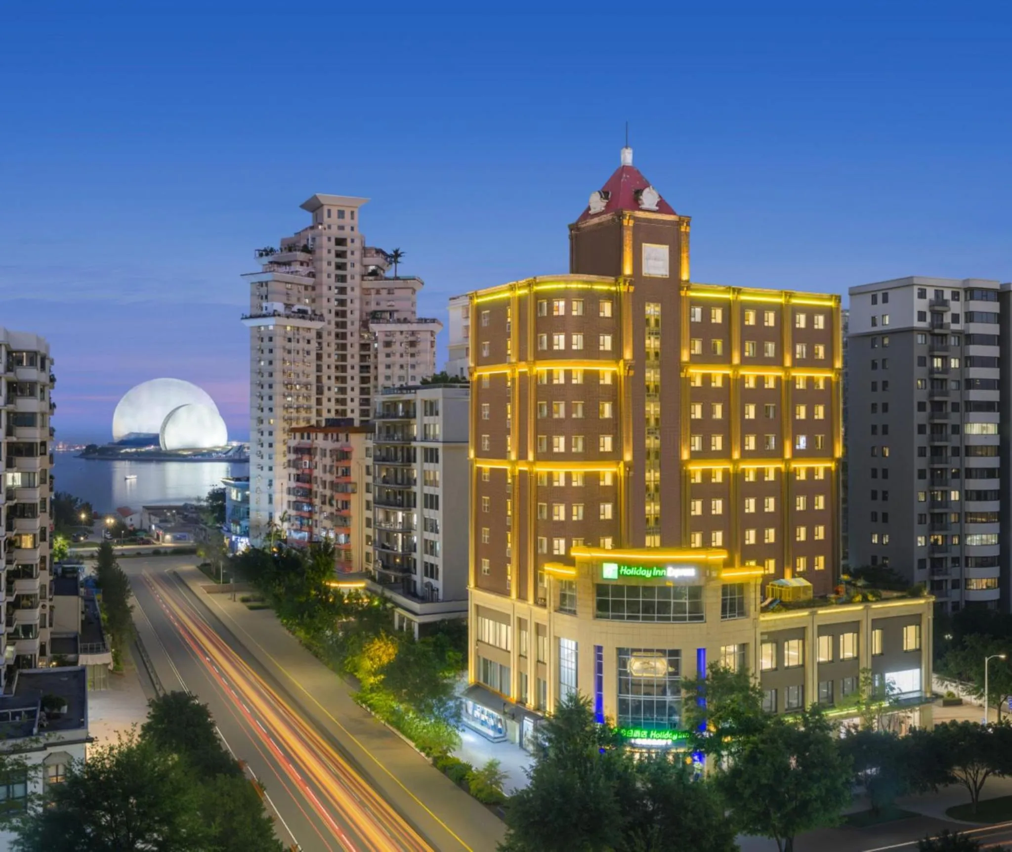 Property building in Holiday Inn Express Zhuhai Grand Theater by IHG