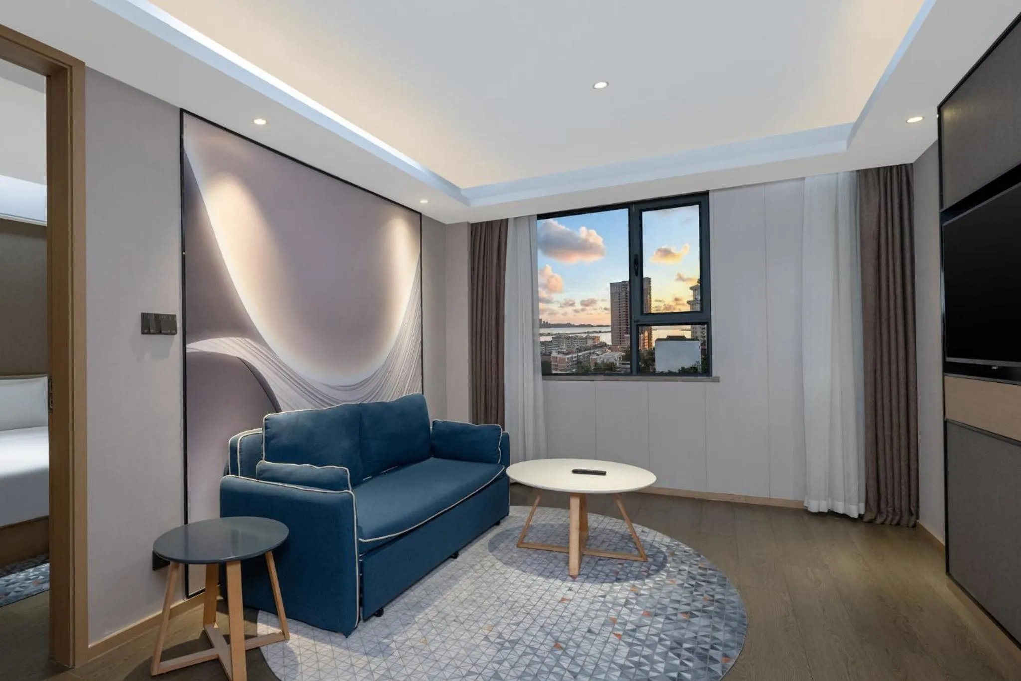 Photo of the whole room in Holiday Inn Express Zhuhai Grand Theater by IHG