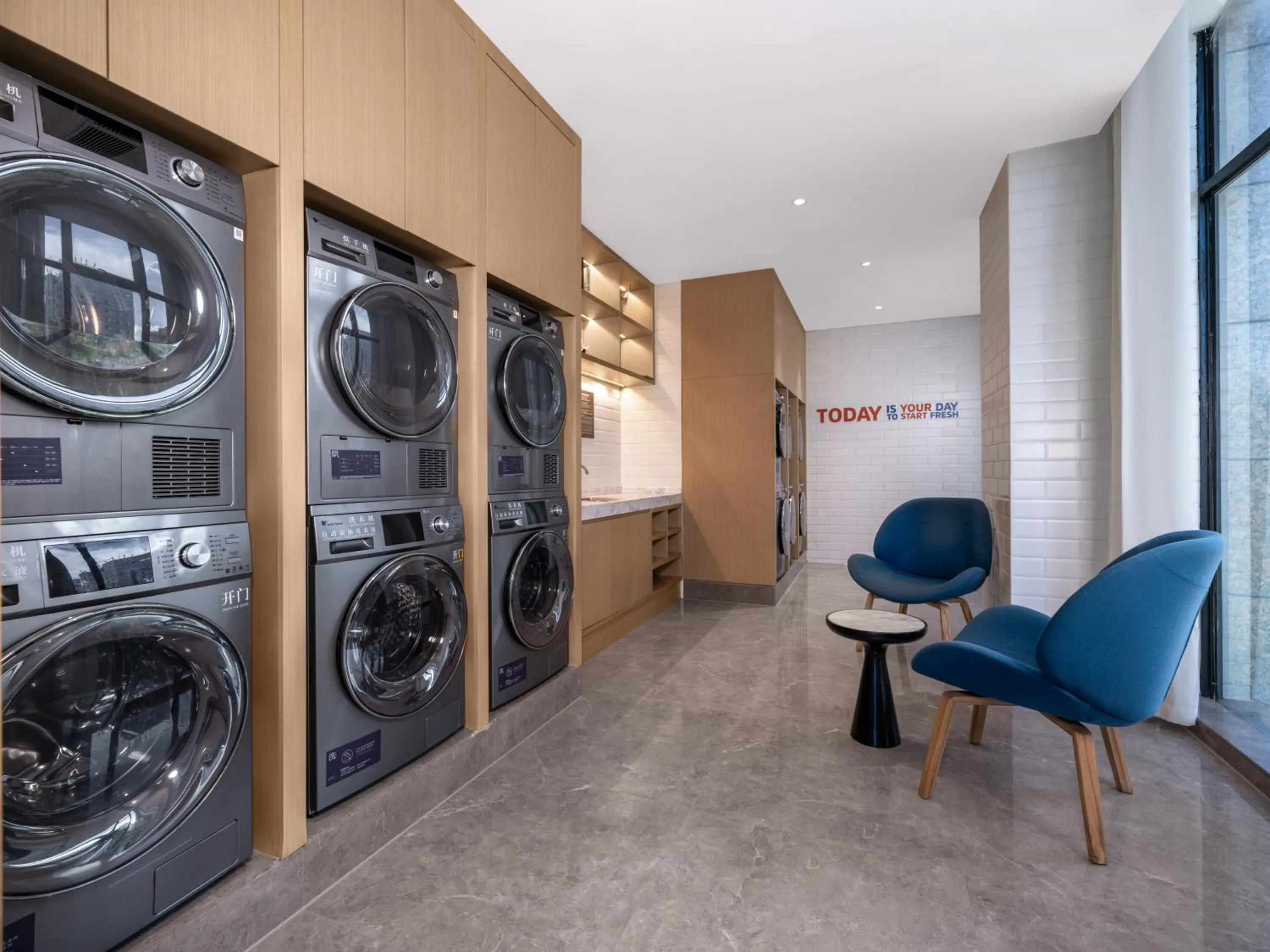 washing machine in Holiday Inn Express Zhuhai Grand Theater by IHG