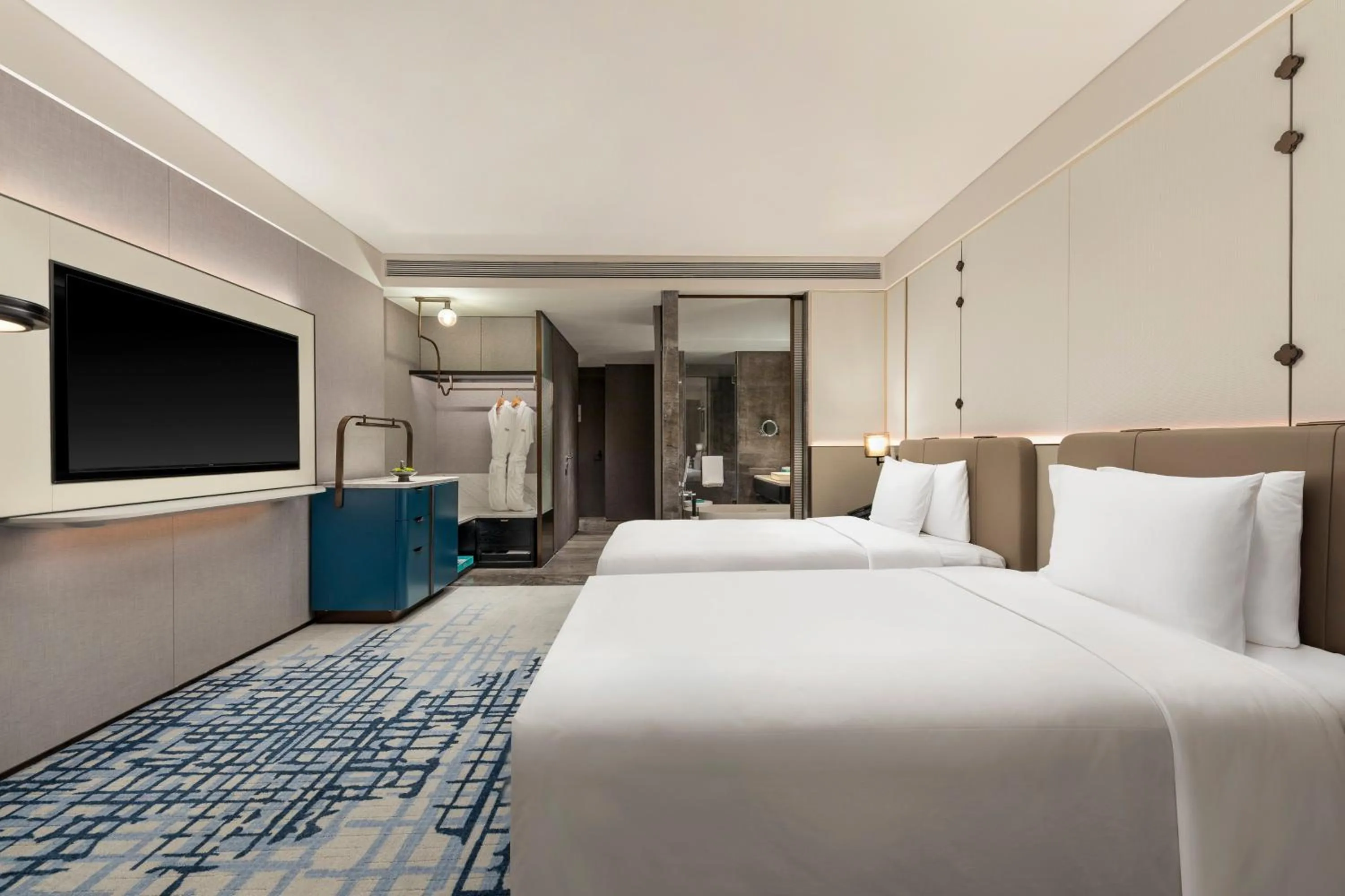 Photo of the whole room, Bed in Crowne Plaza Beijing Tongzhou