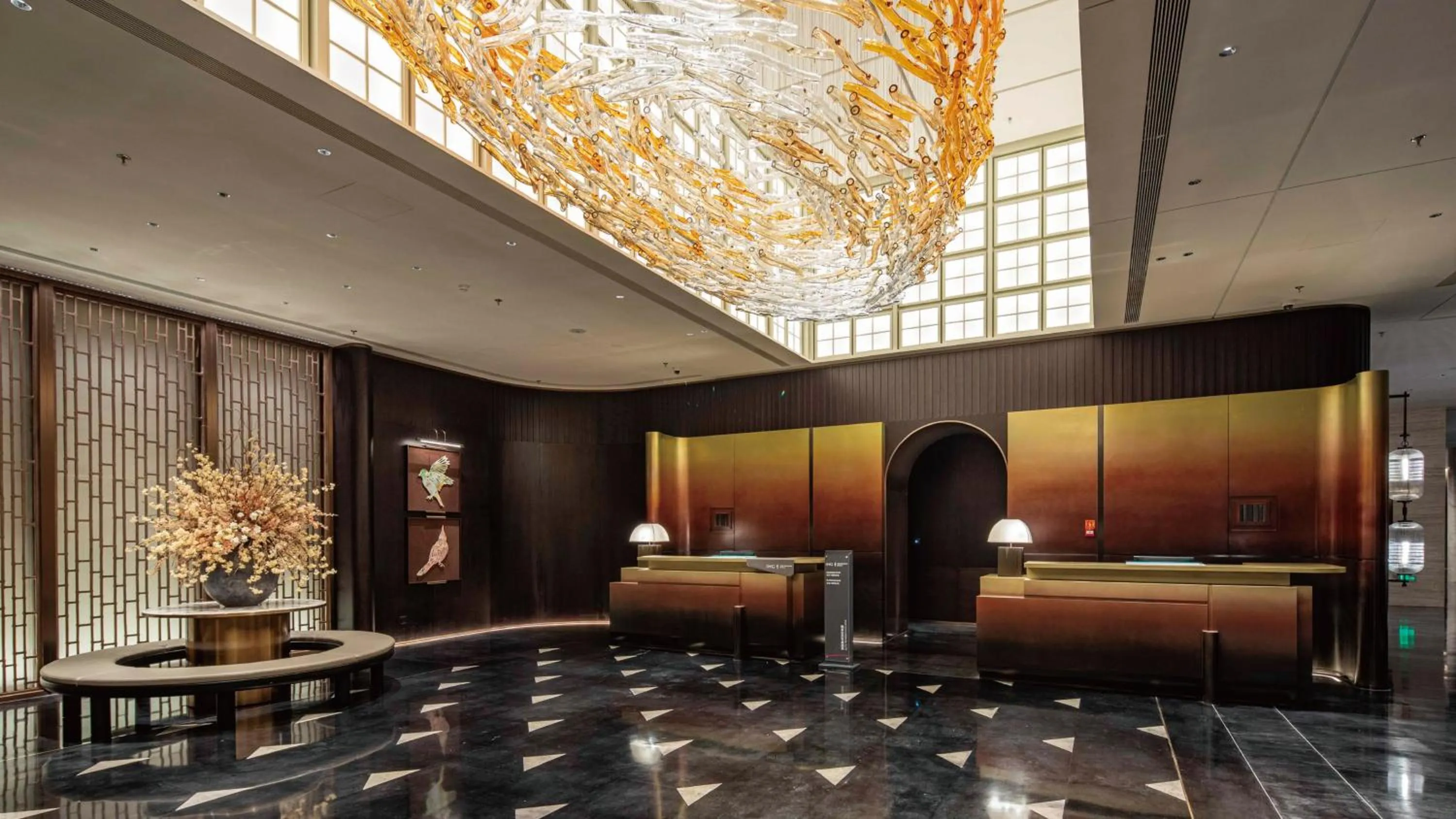 Property building, Bed in Crowne Plaza Beijing Tongzhou