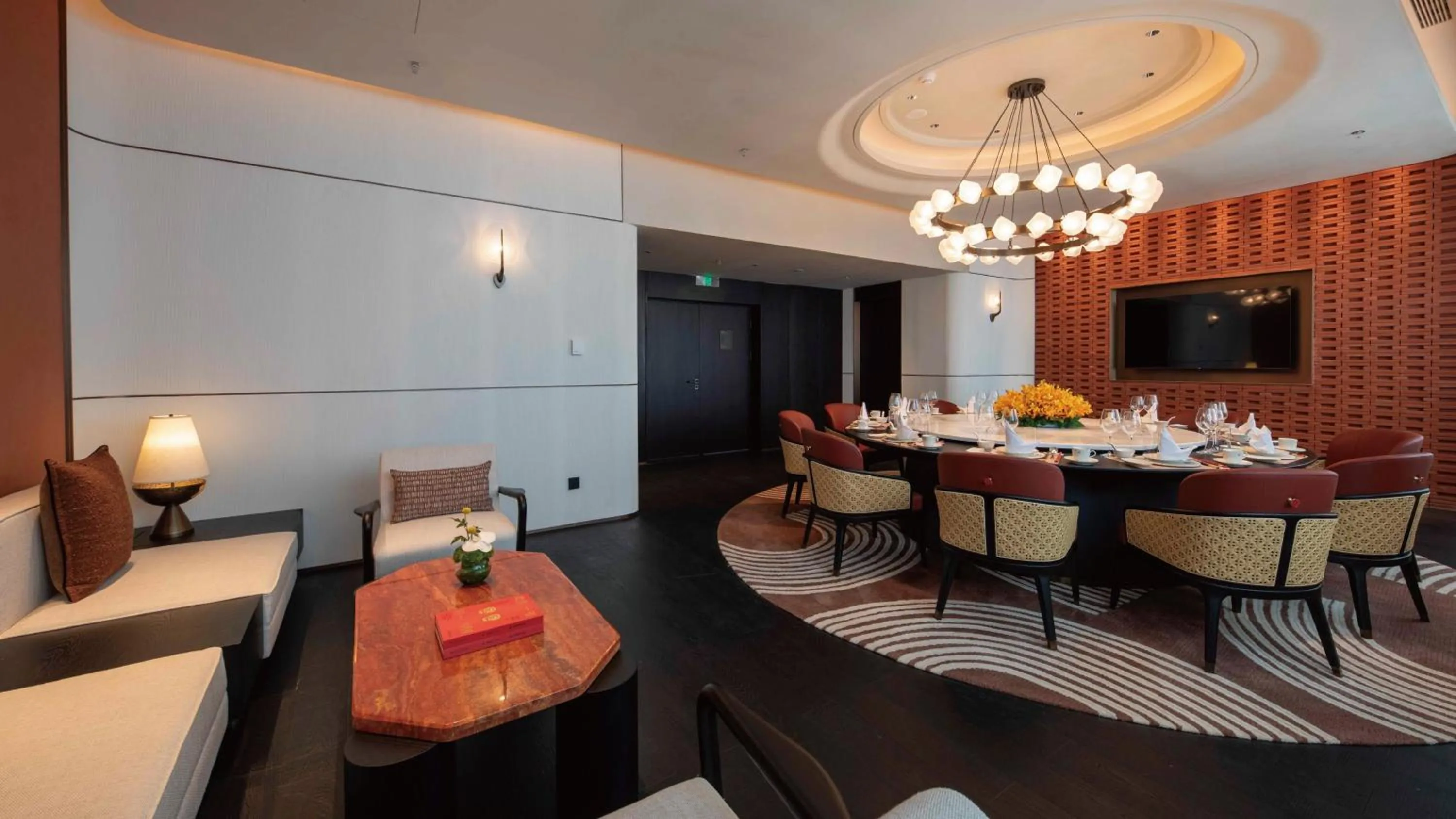 Restaurant/places to eat in Crowne Plaza Beijing Tongzhou