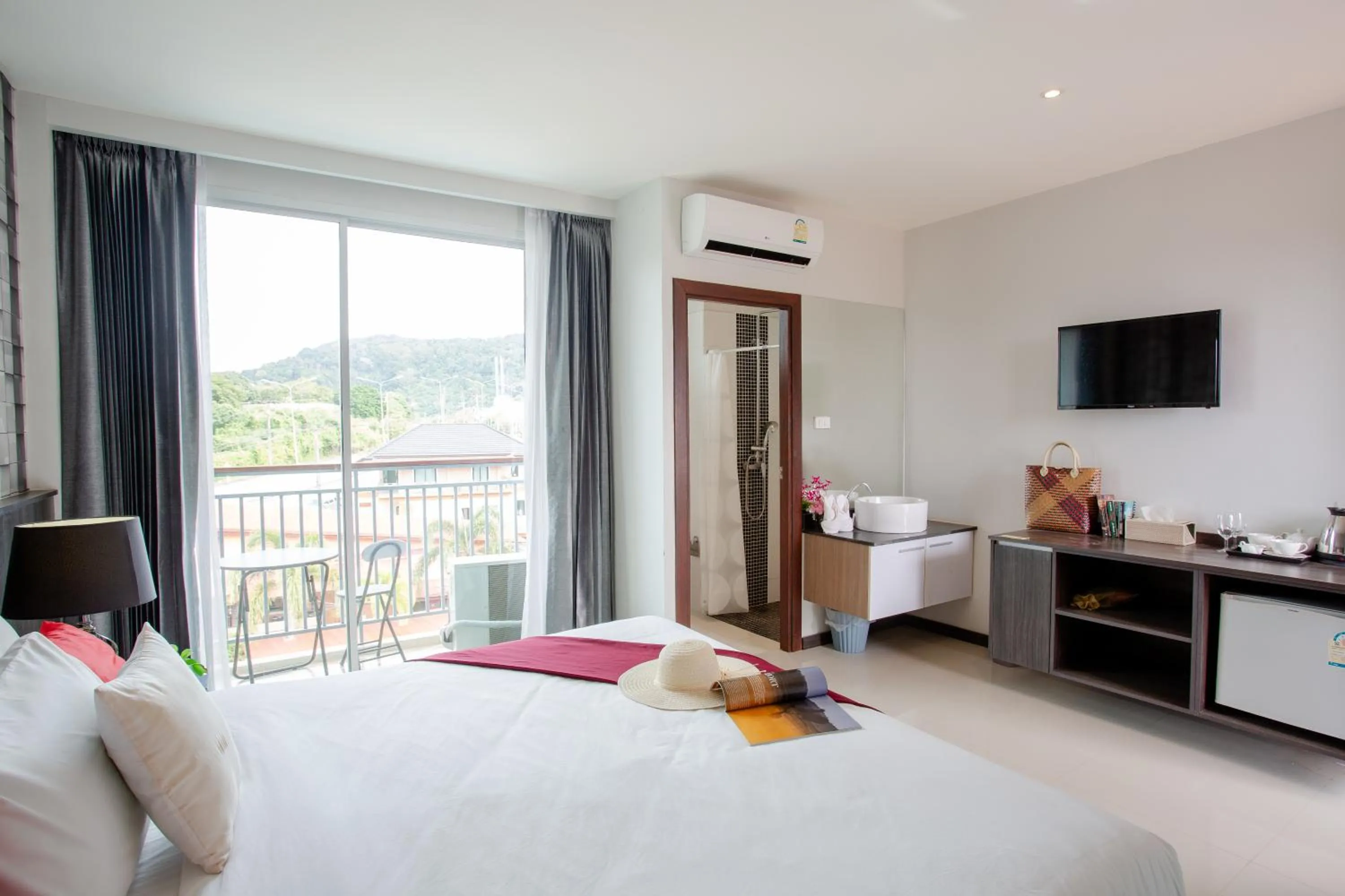 Communal lounge/ TV room, Bed in The Wings Boutique Hotels Krabi Ko Lanta