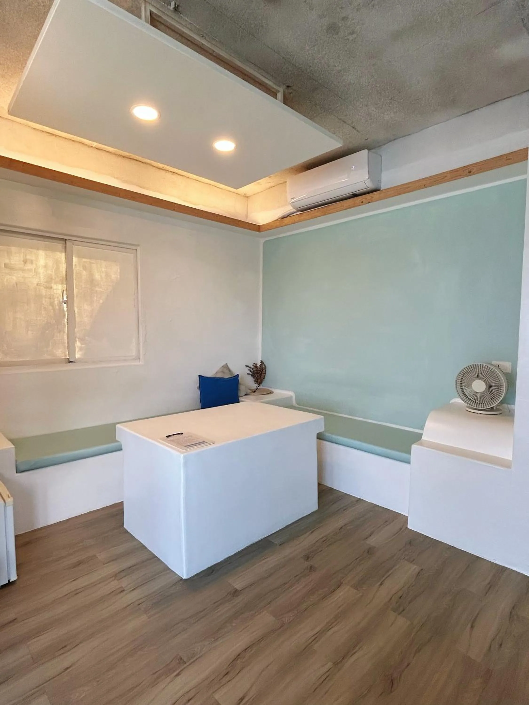 Bed in White&Light B&B