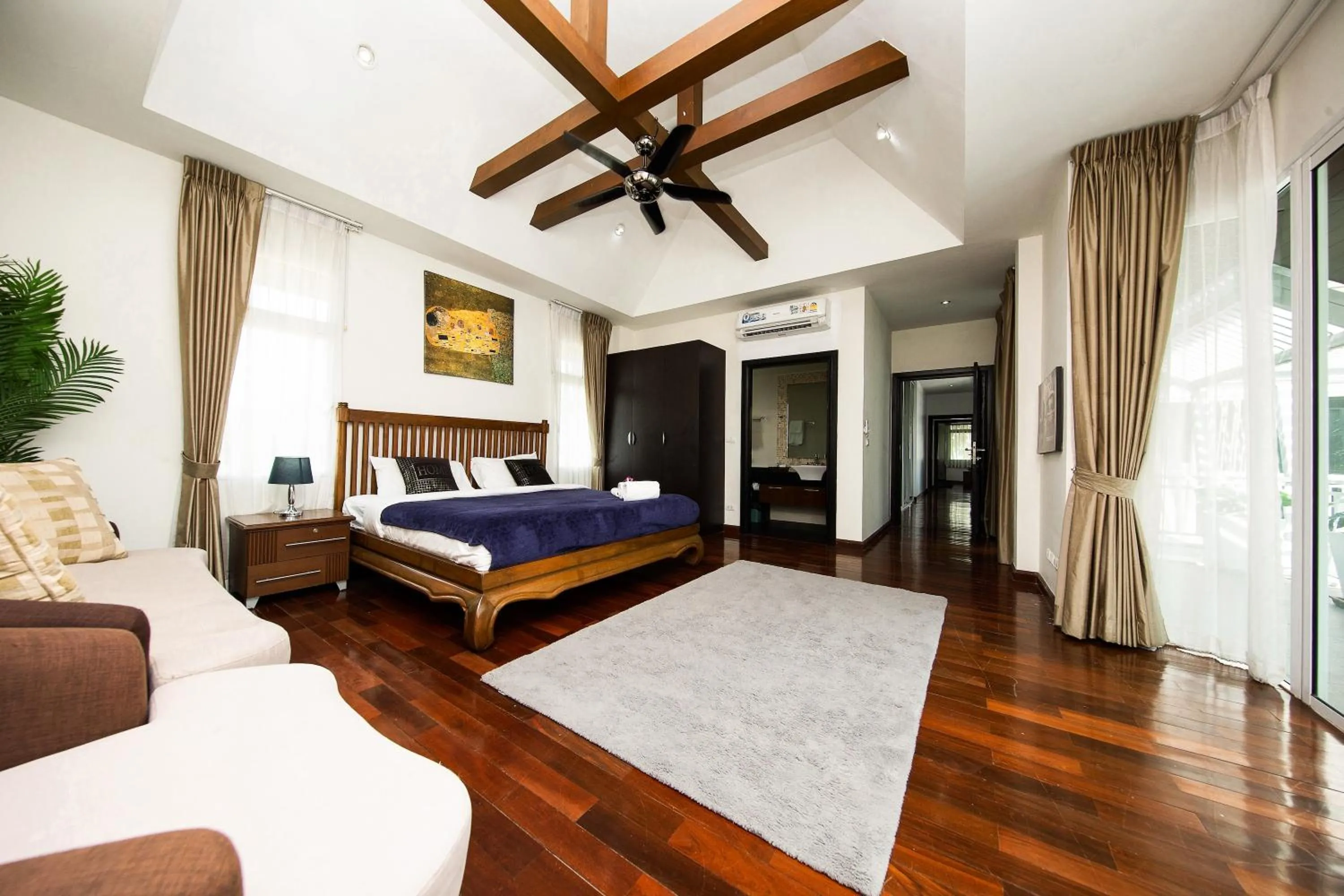 Photo of the whole room, Bed in Paradise Pool Villa Pattaya in Tropicana Village
