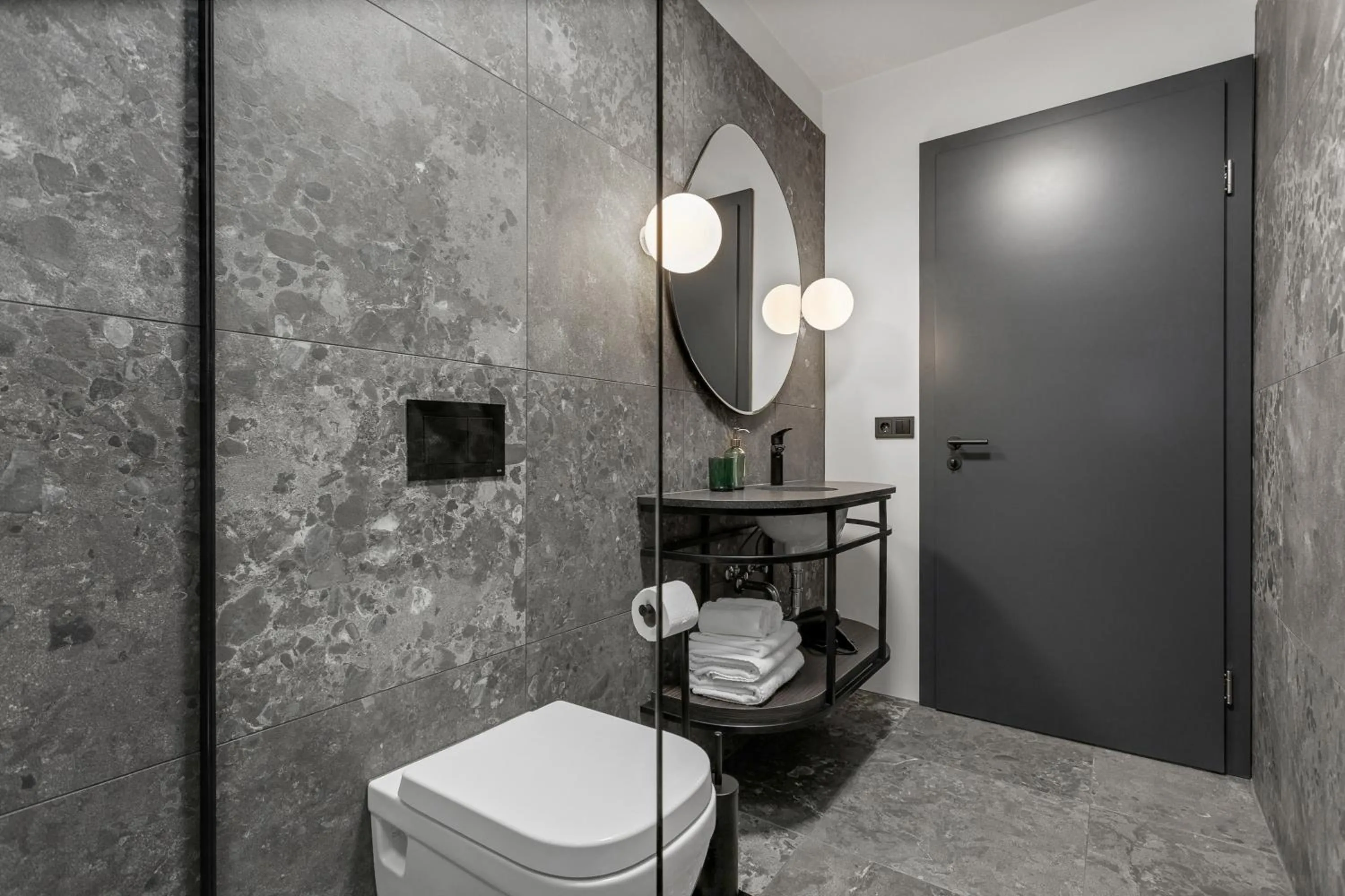 Strand Hotel Apartments