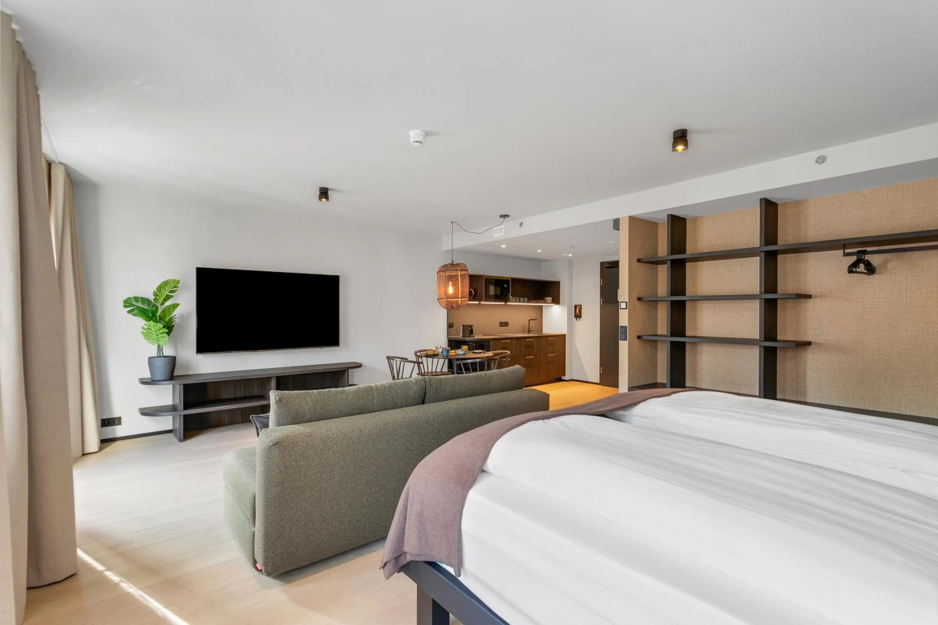 Bed in Strand Hotel Apartments