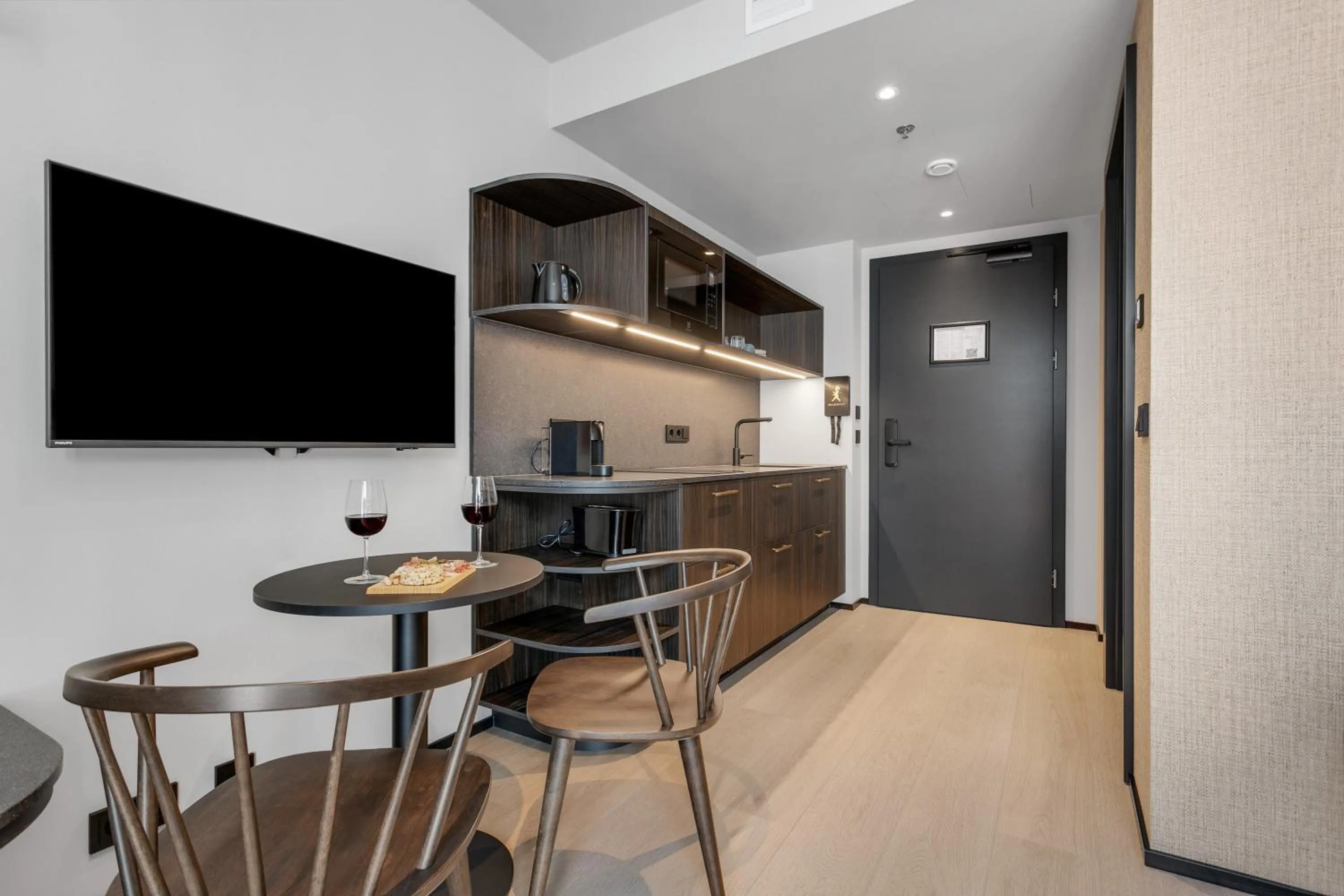 Strand Hotel Apartments