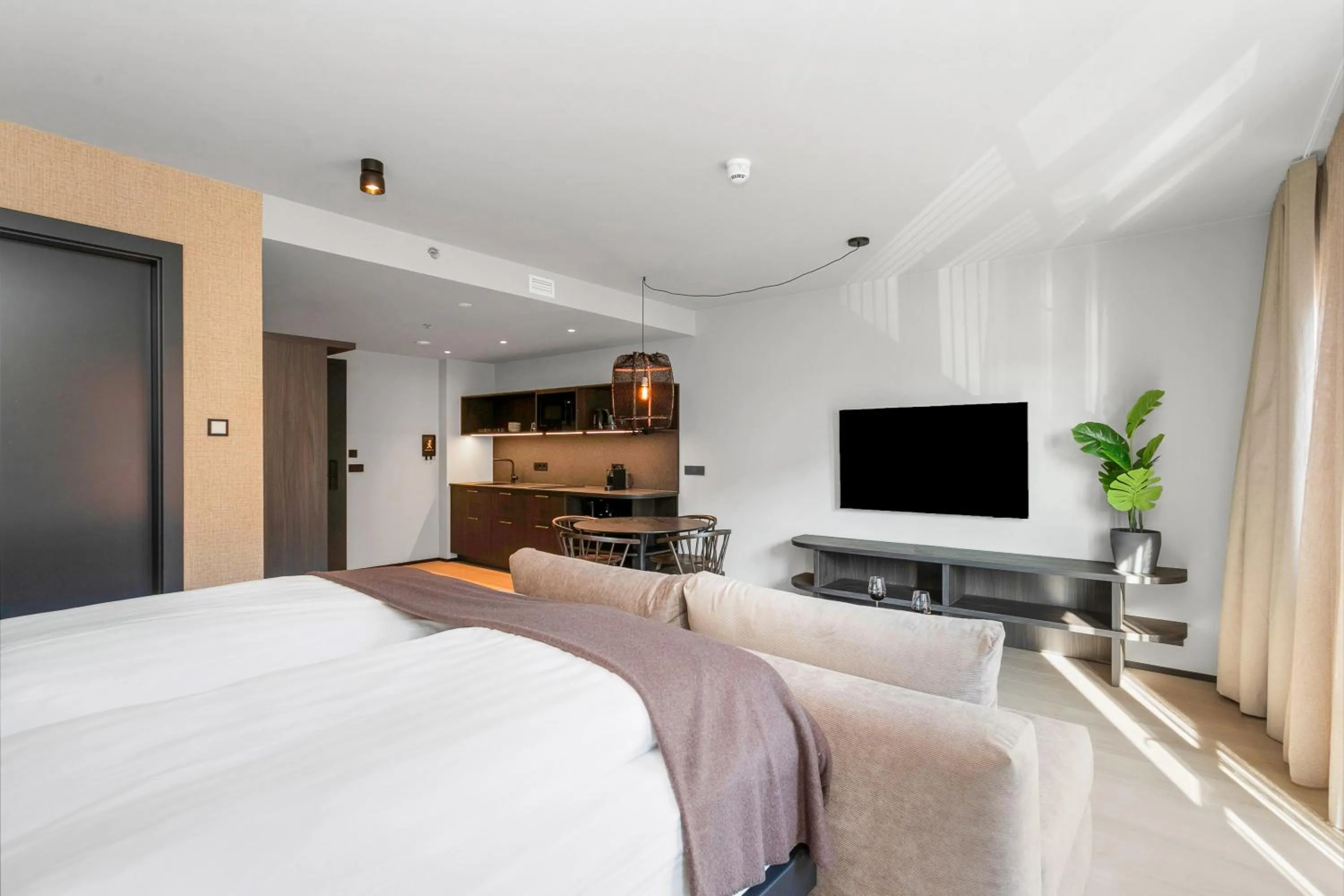 Bed in Strand Hotel Apartments