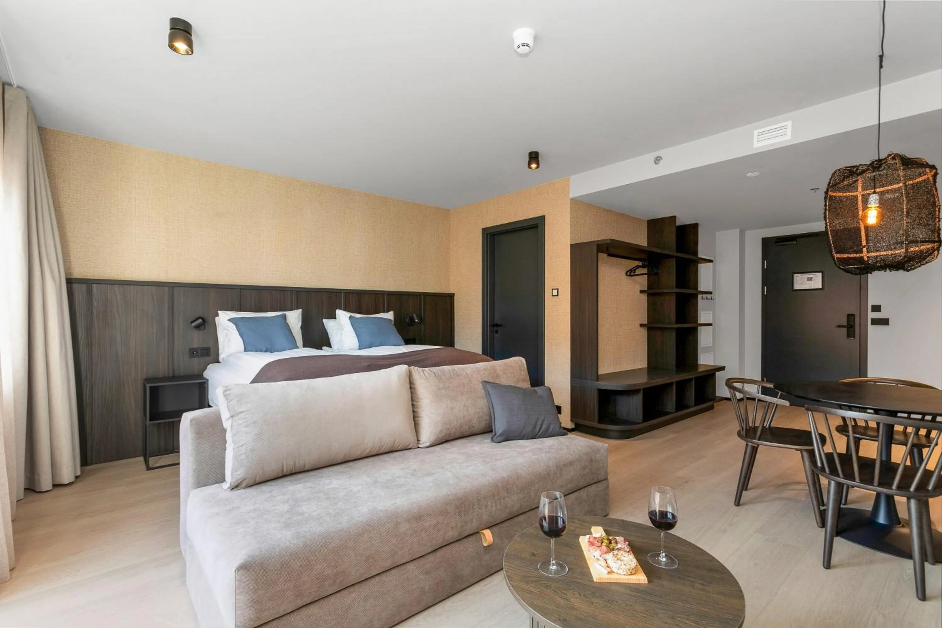 Strand Hotel Apartments