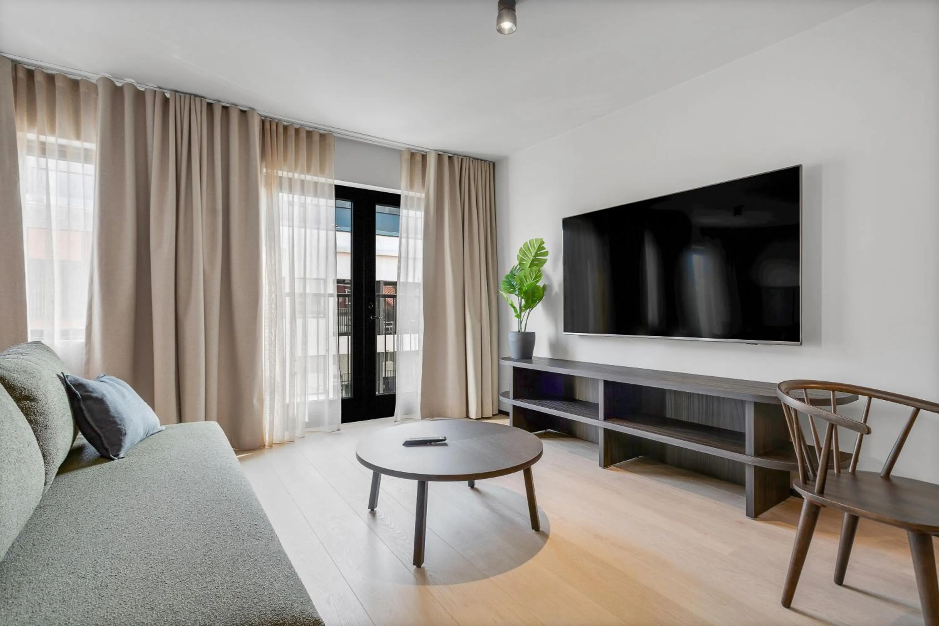 Strand Hotel Apartments
