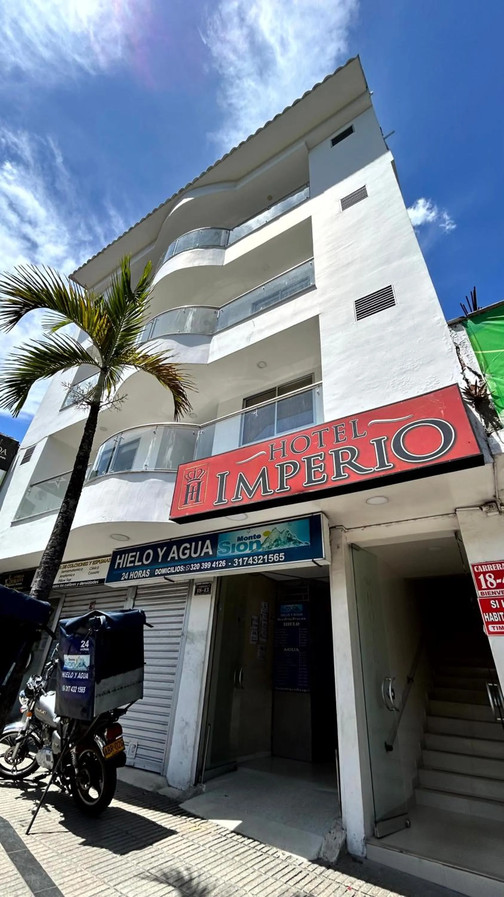 Property building in Hotel Imperio
