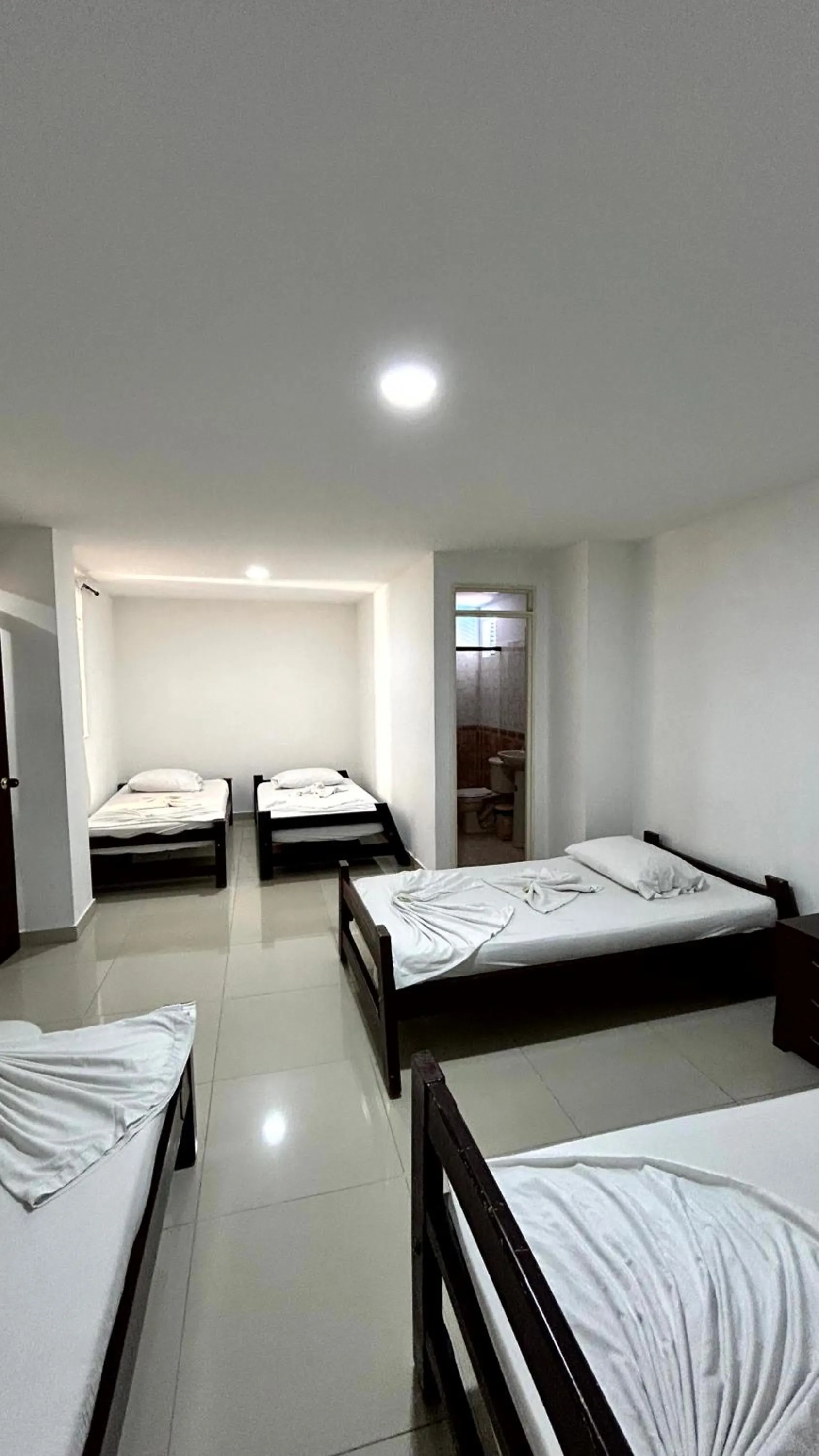 Property building, Bed in Hotel Imperio