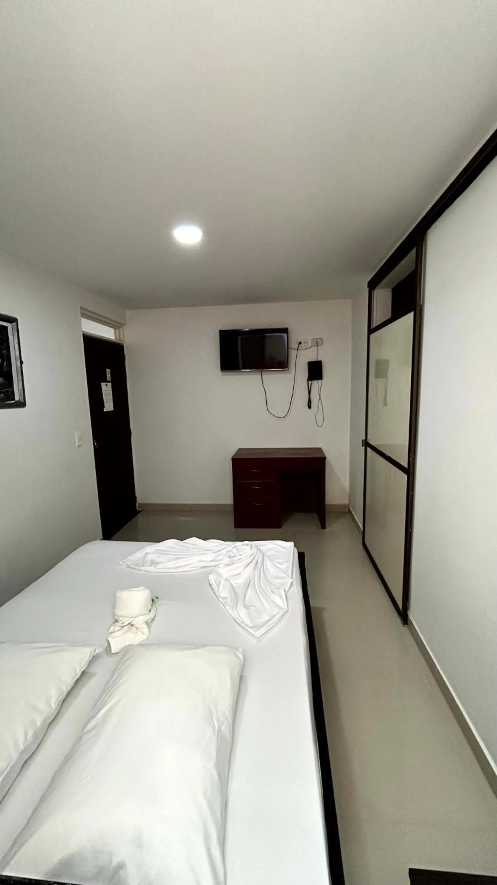 Bed in Hotel Imperio