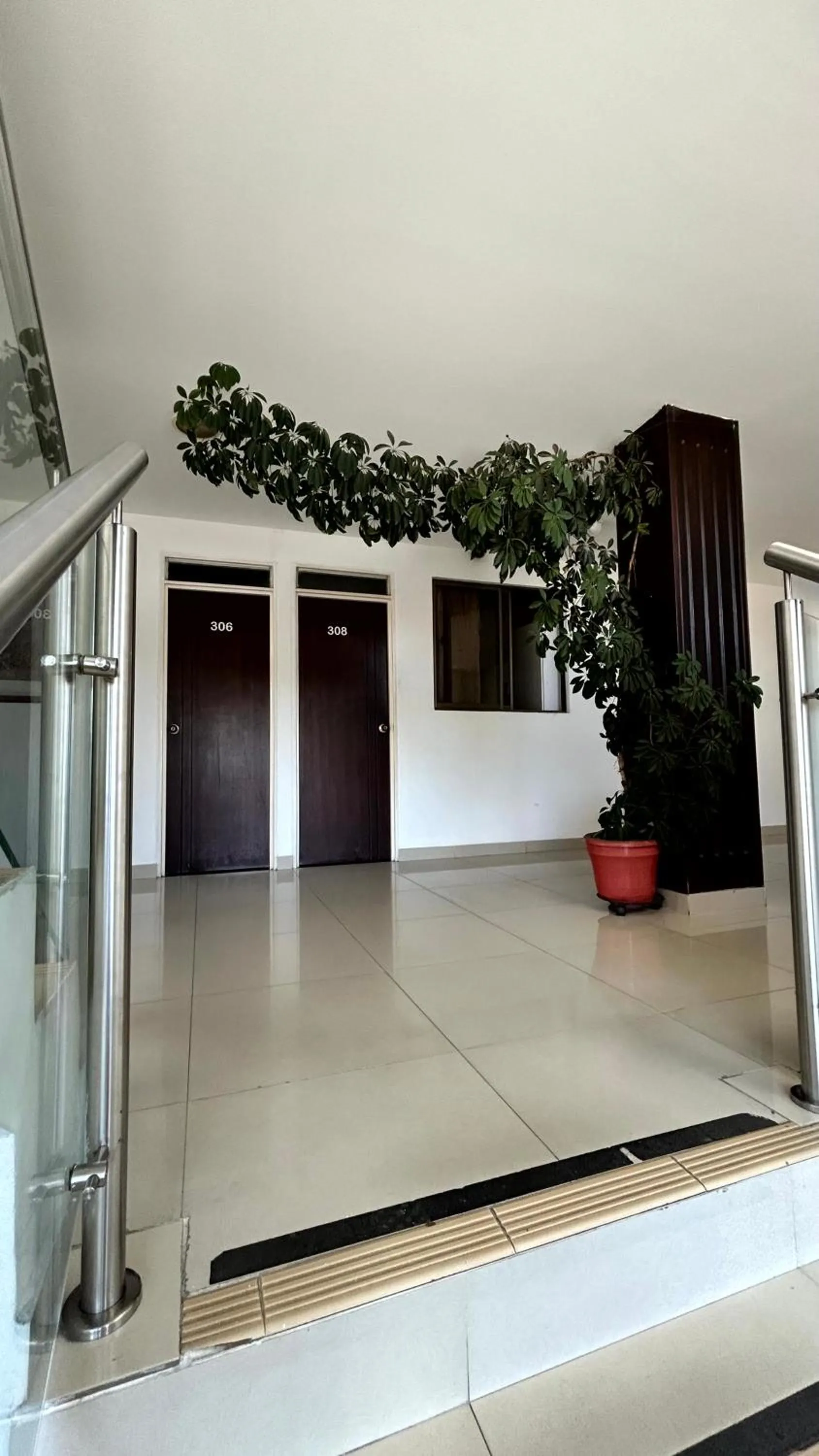 Property building in Hotel Imperio