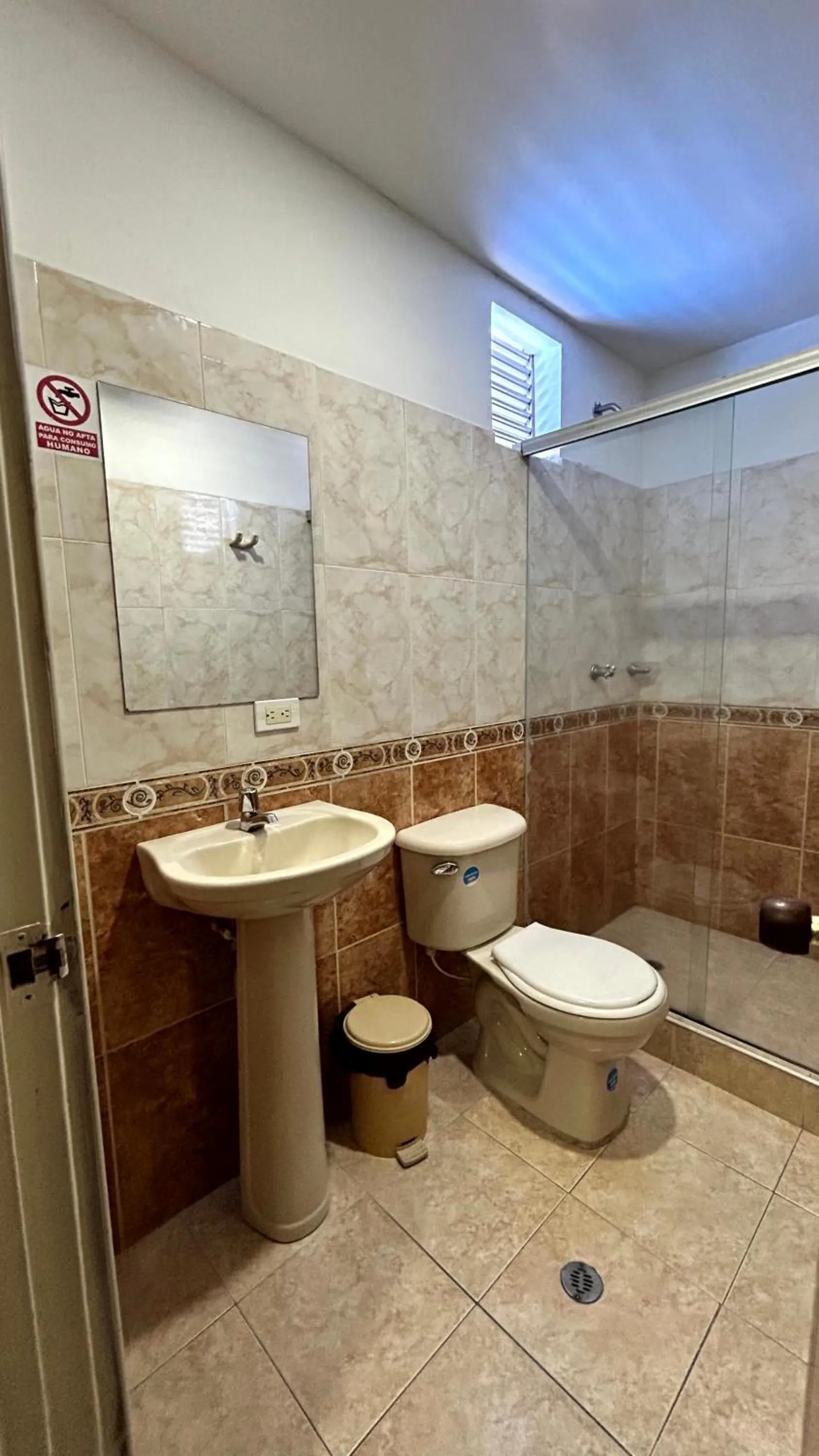 Bathroom in Hotel Imperio