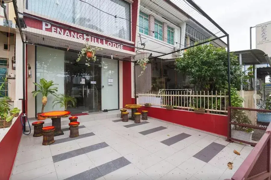 Facade/entrance in Penang Hill Lodge Facade/entrance in Penang Hill Lodge