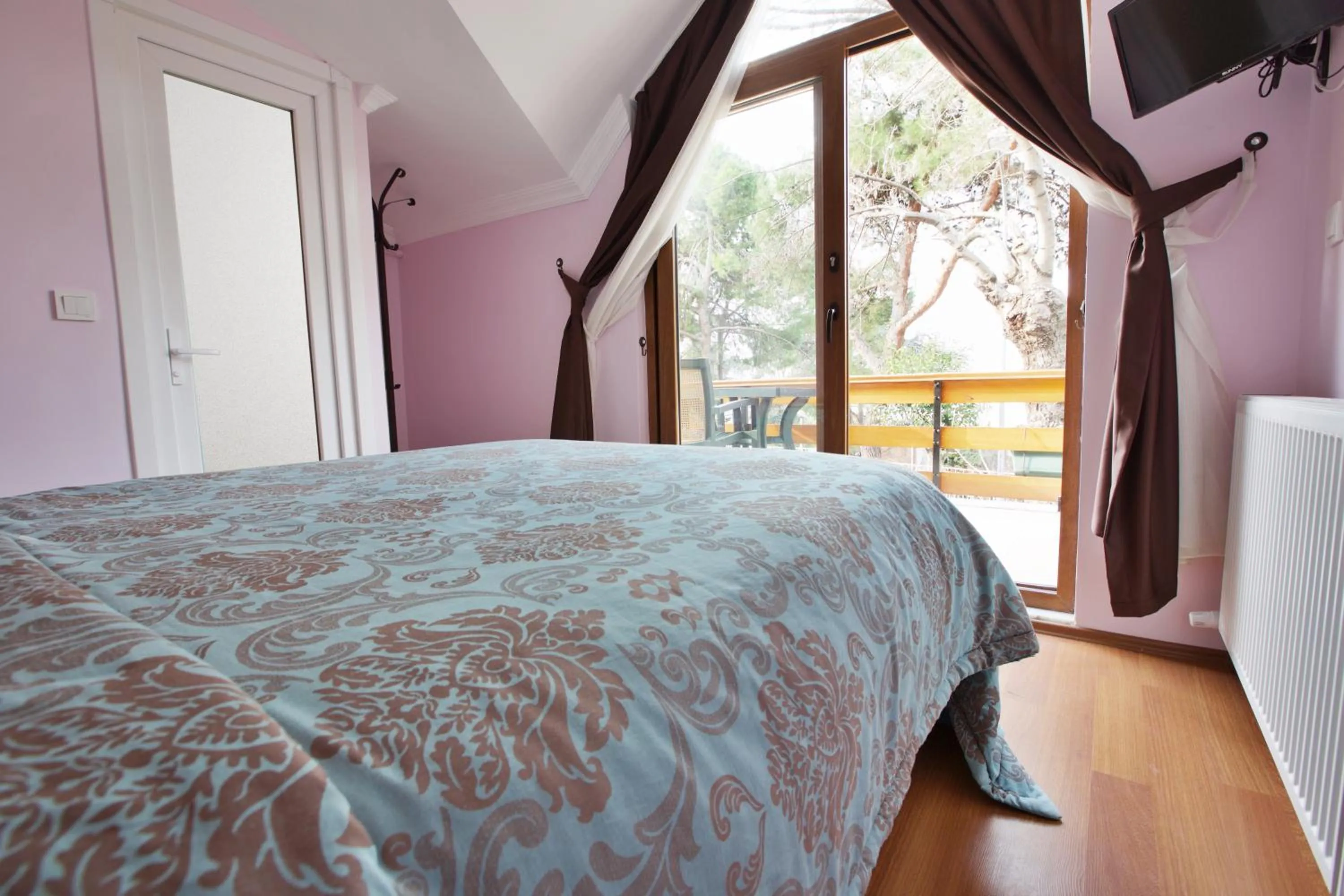 Photo of the whole room in Nizam Butik Otel Büyükada