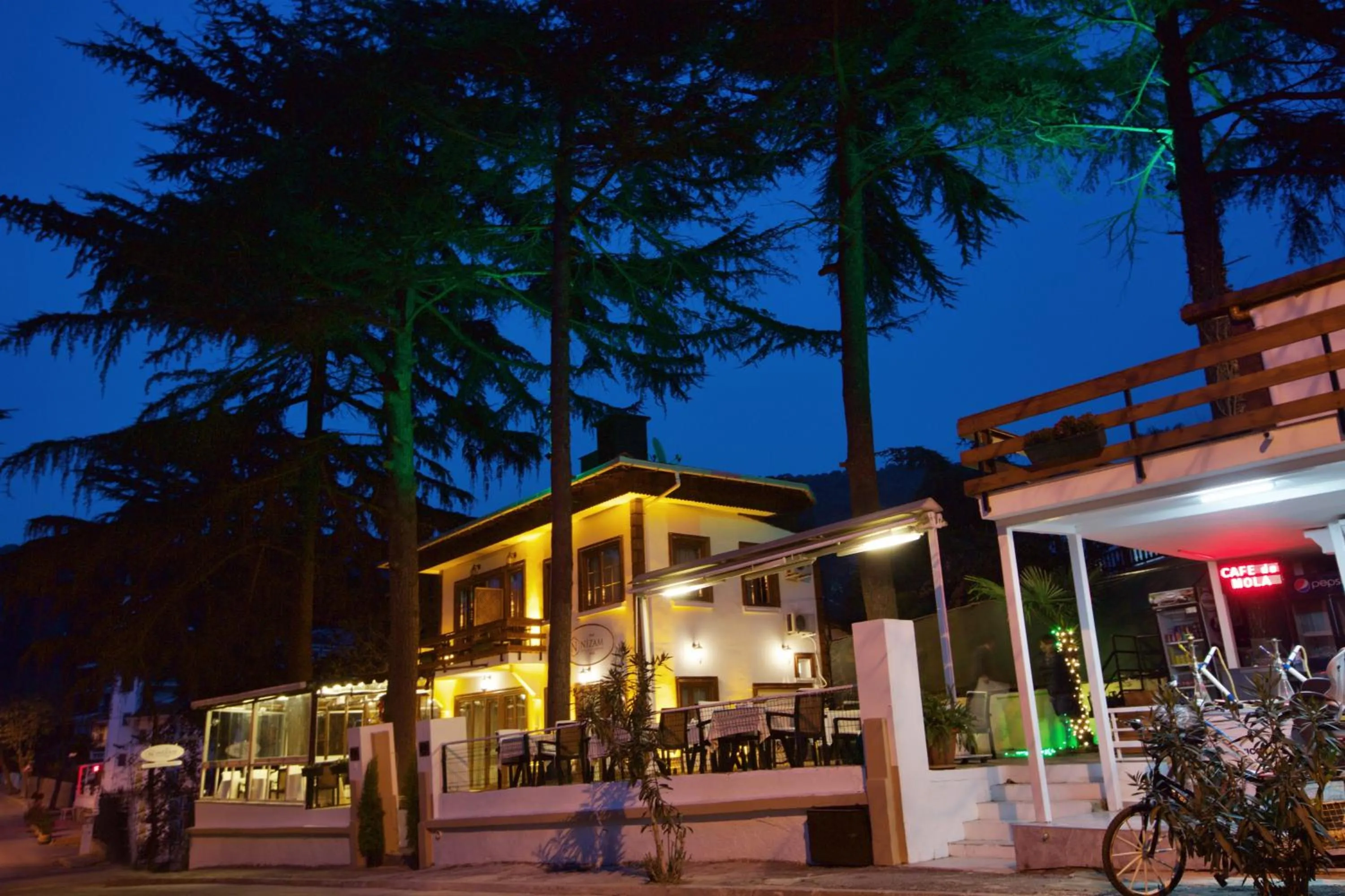Patio in Nizam Butik Otel Büyükada