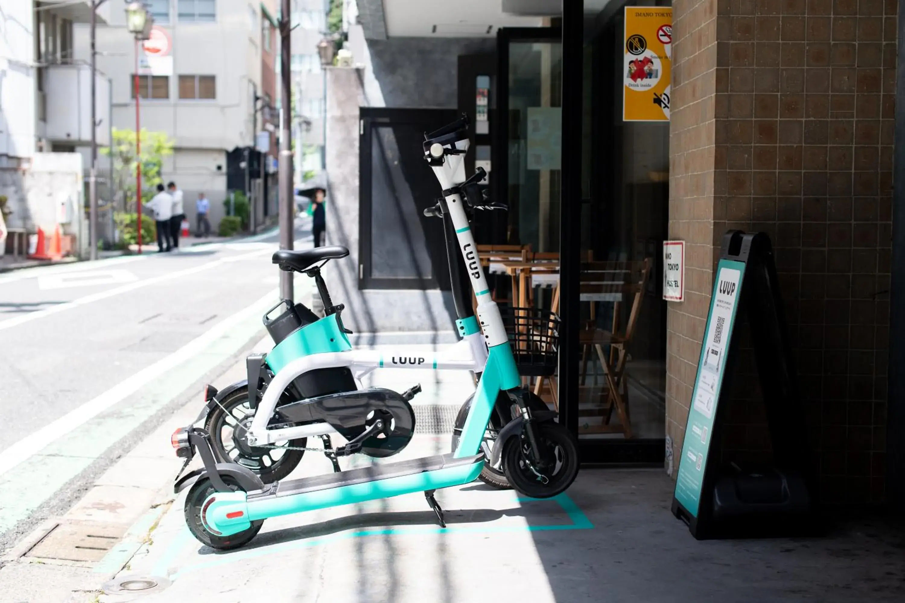 Lounge or bar in Imano Tokyo Hostel Lounge or bar in Imano Tokyo Hostel