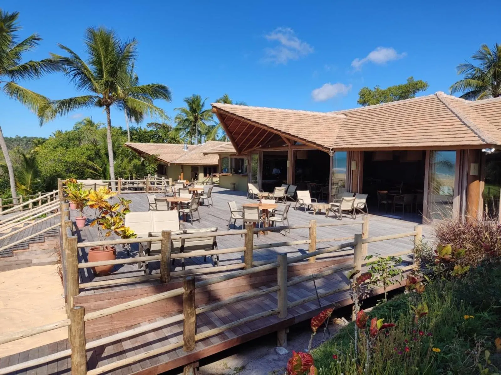 Restaurant/places to eat in Rio Da Barra Villa Hotel