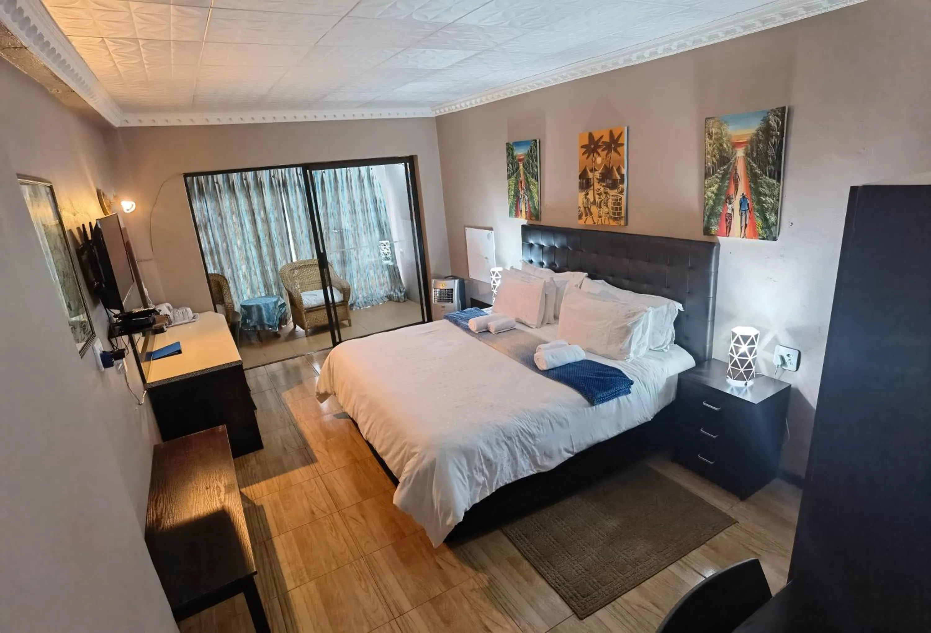 Photo of the whole room, Bed in Blyde Lodge