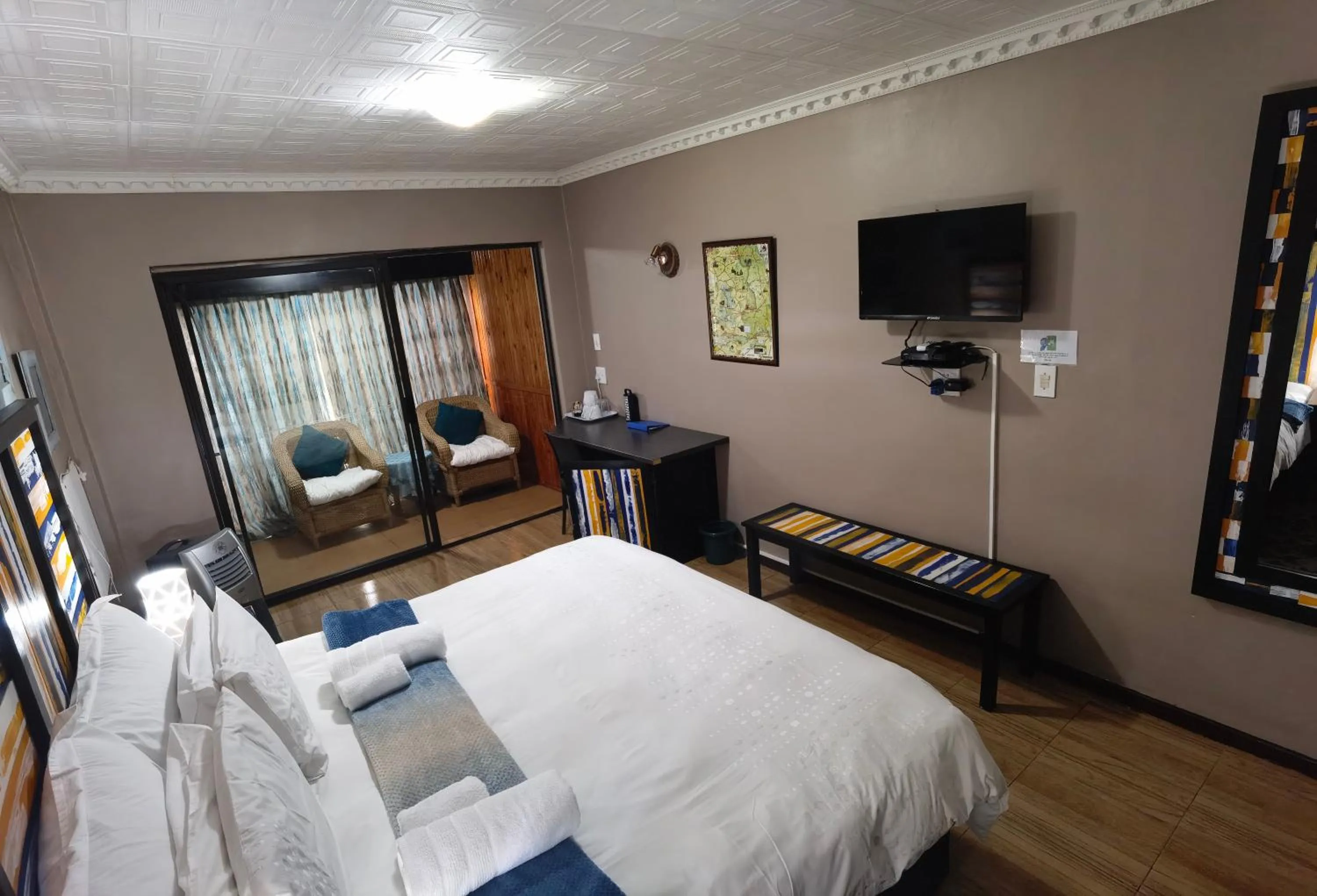 Photo of the whole room, Bed in Blyde Lodge