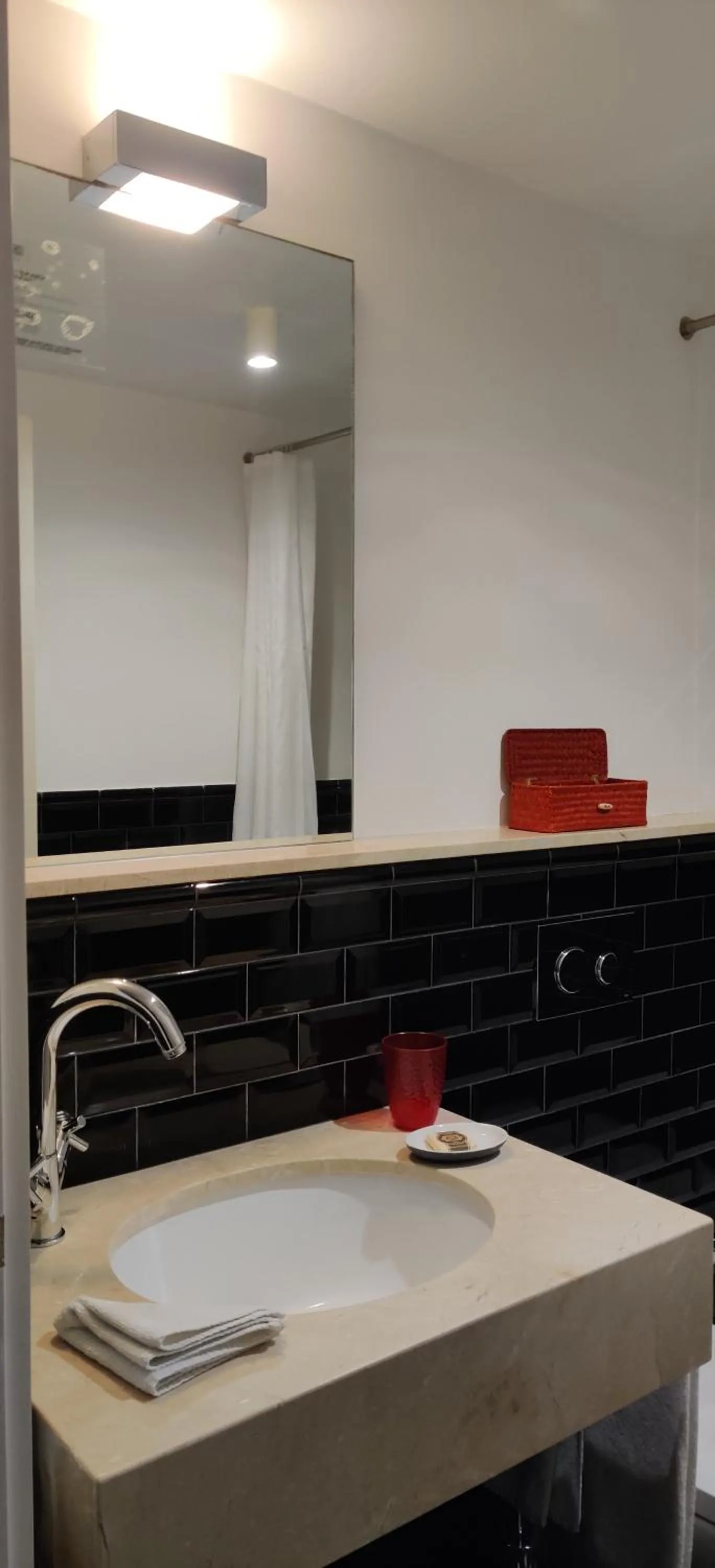 Bathroom in Oporto Serviced Apartments - Cedofeita