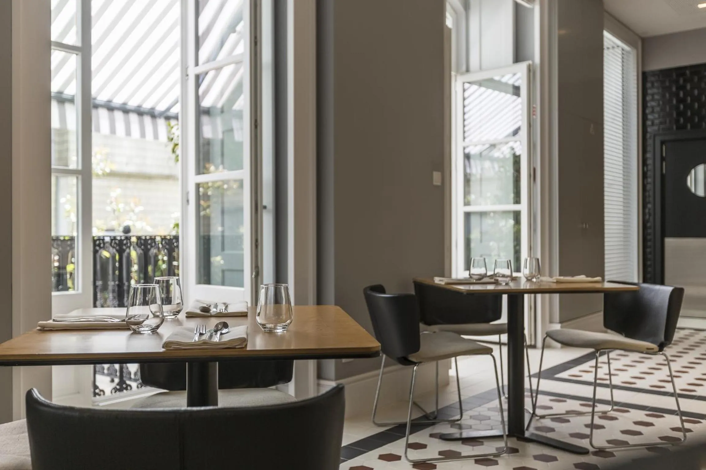 Restaurant/places to eat in Oporto Serviced Apartments - Cedofeita