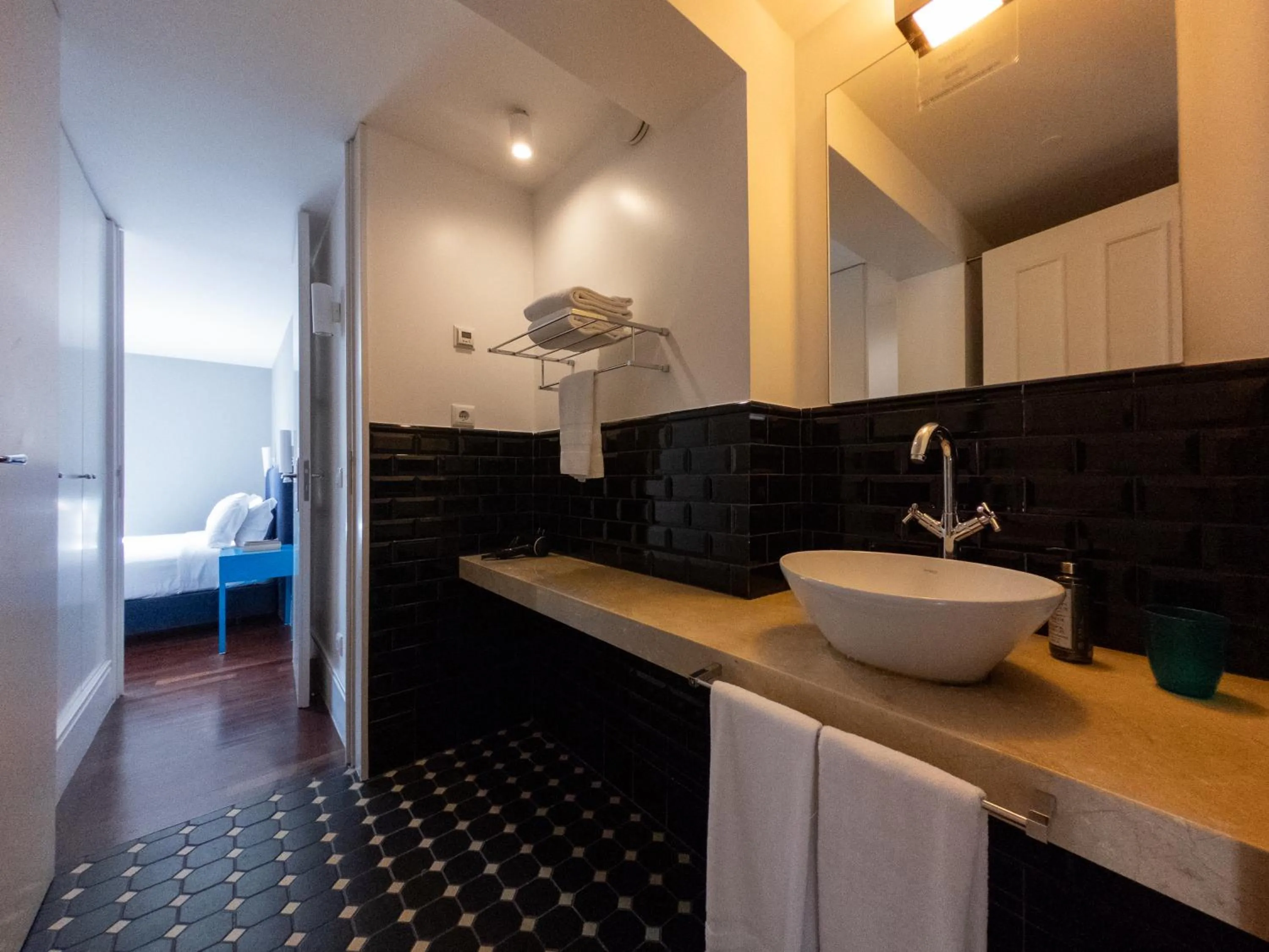 Bathroom in Oporto Serviced Apartments - Cedofeita