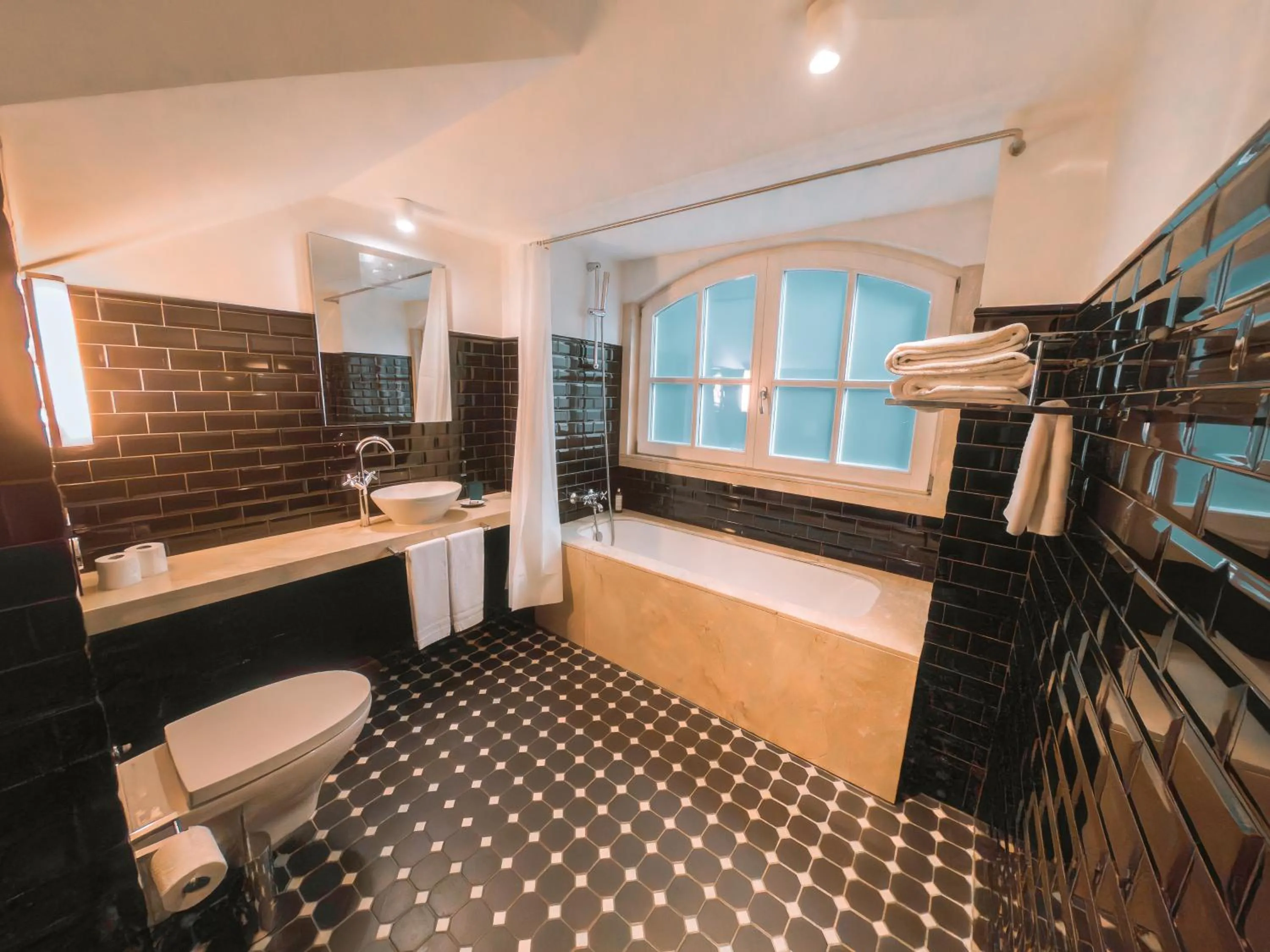 Bathroom in Oporto Serviced Apartments - Cedofeita