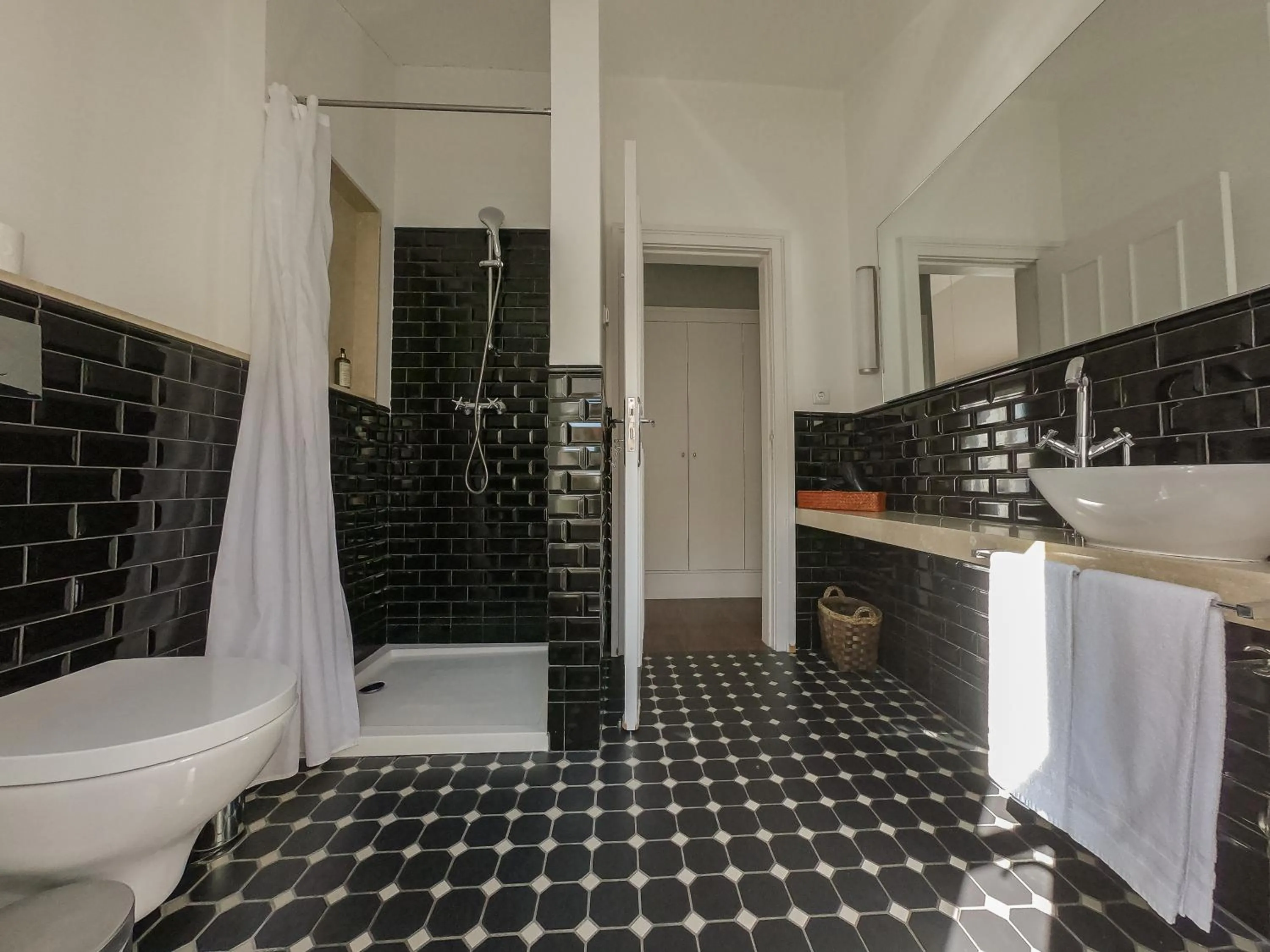 Bathroom in Oporto Serviced Apartments - Cedofeita