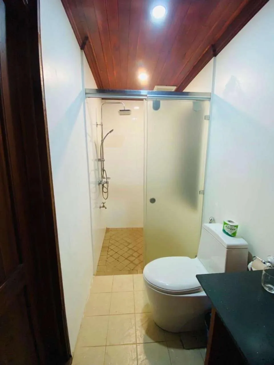 Shower in Villa Sirikili Hotel Luang Prabang