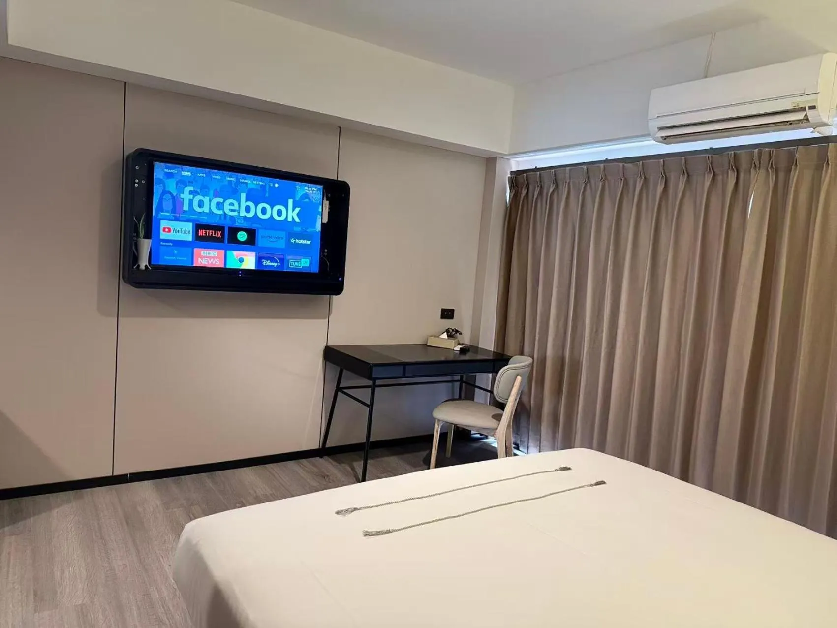 Deluxe Queen Room in X Hotel Pattaya