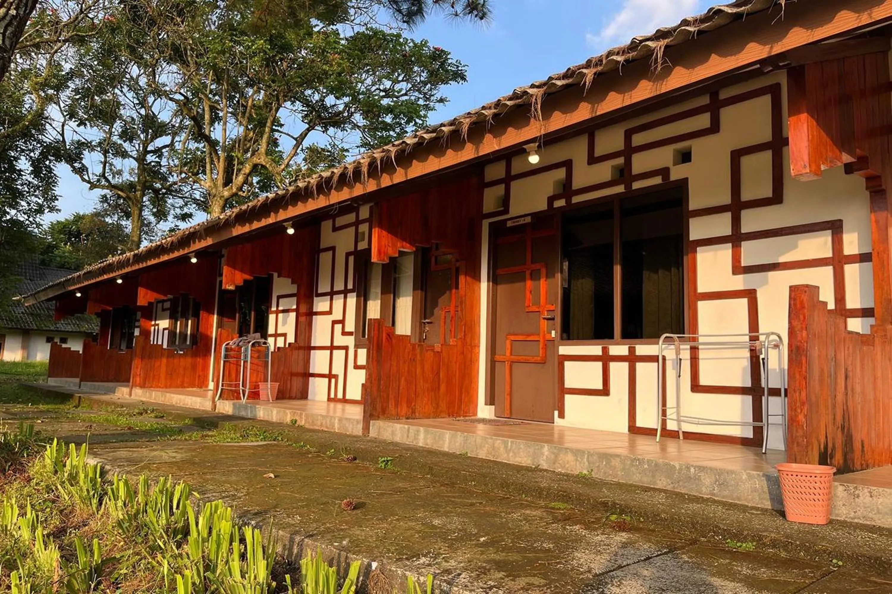 Property building in Tjapoeng Resort Pancawati