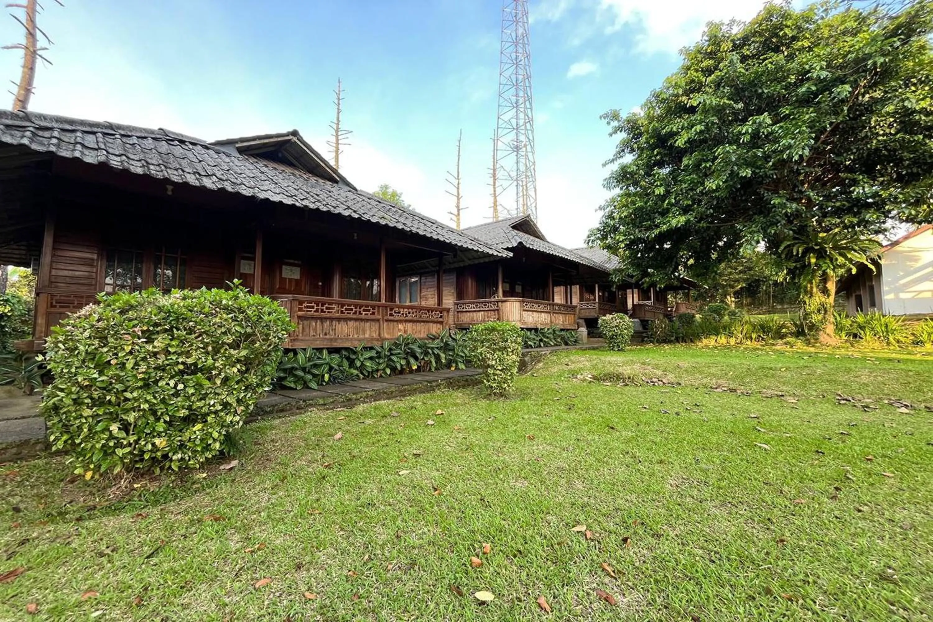 Property building in Tjapoeng Resort Pancawati