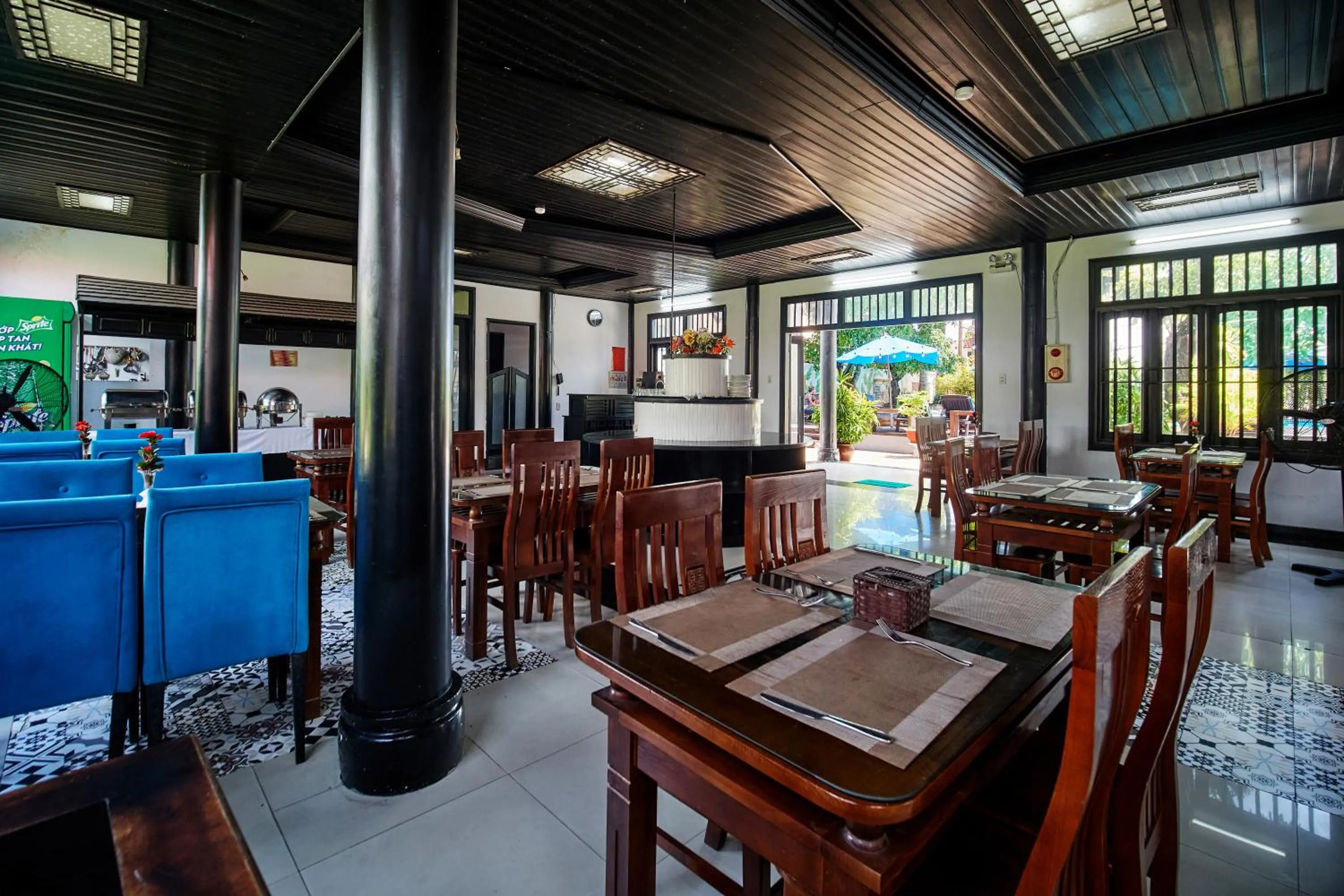 Restaurant/places to eat in Hoian Nostalgia Hotel
