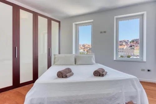 The Perfect View Penthouse Design Apt. - Happy Rentals