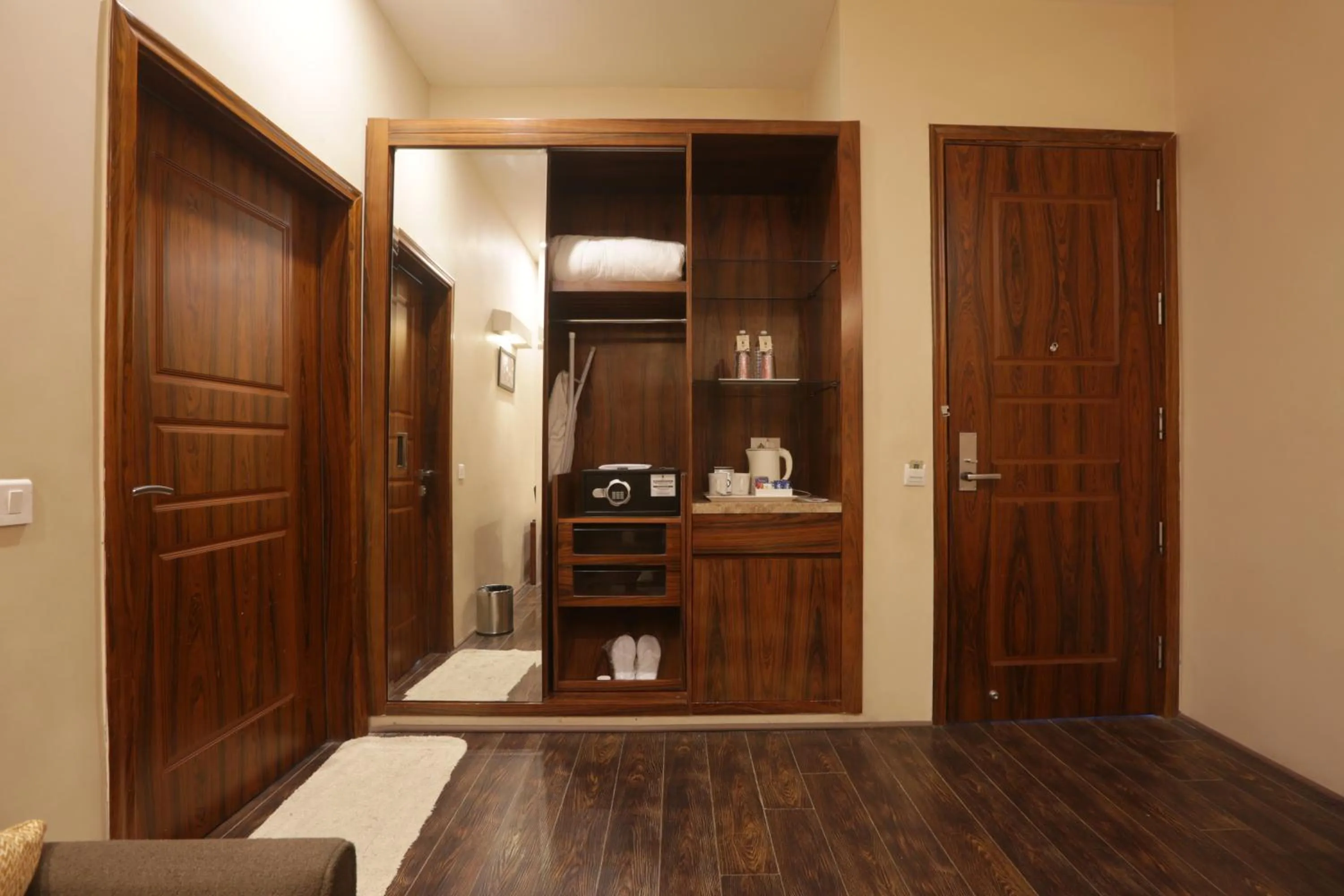 wardrobe in Resort De Coracao - Corbett , Uttarakhand