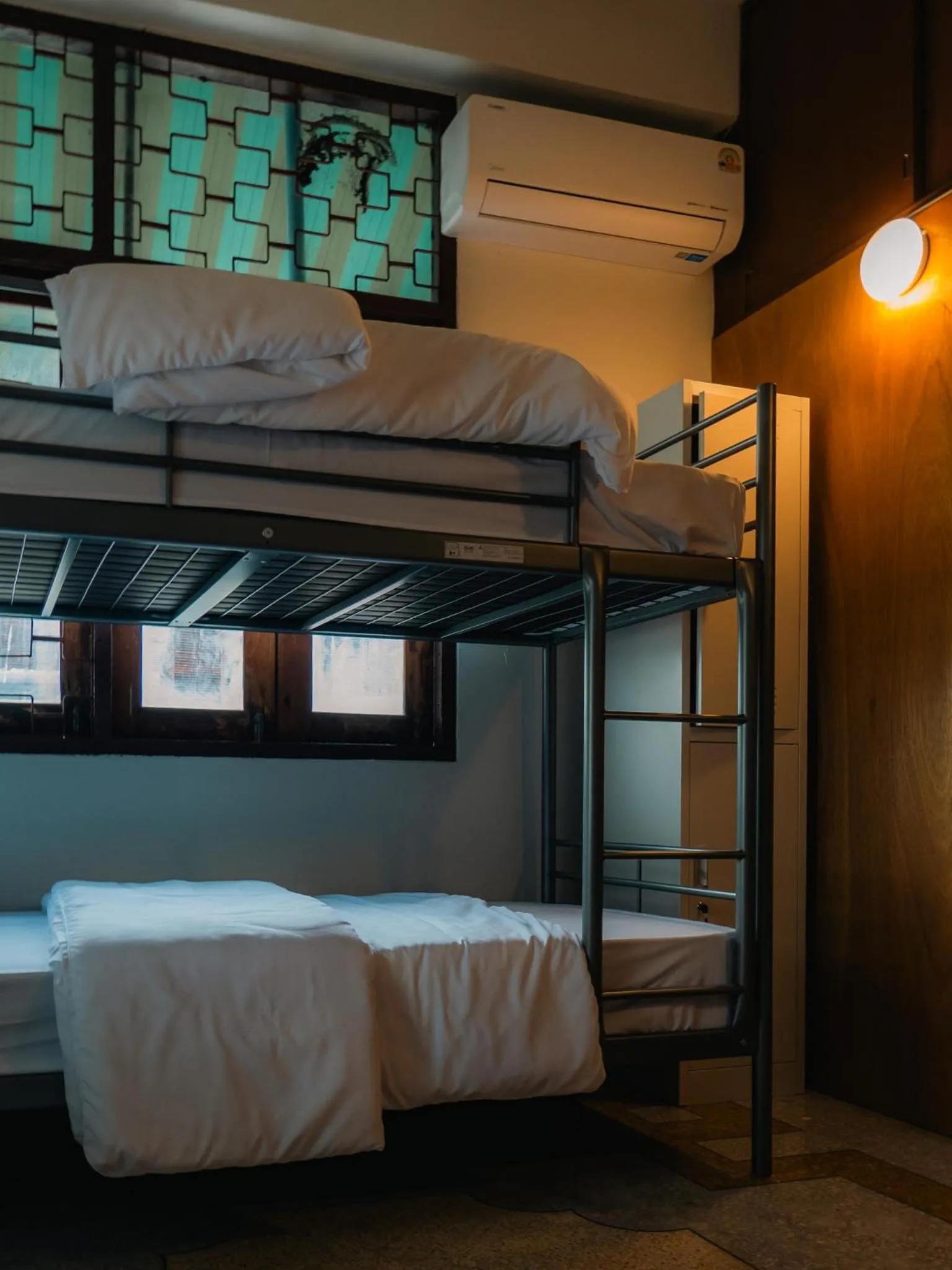 bunk bed, Bed in MornSamyan