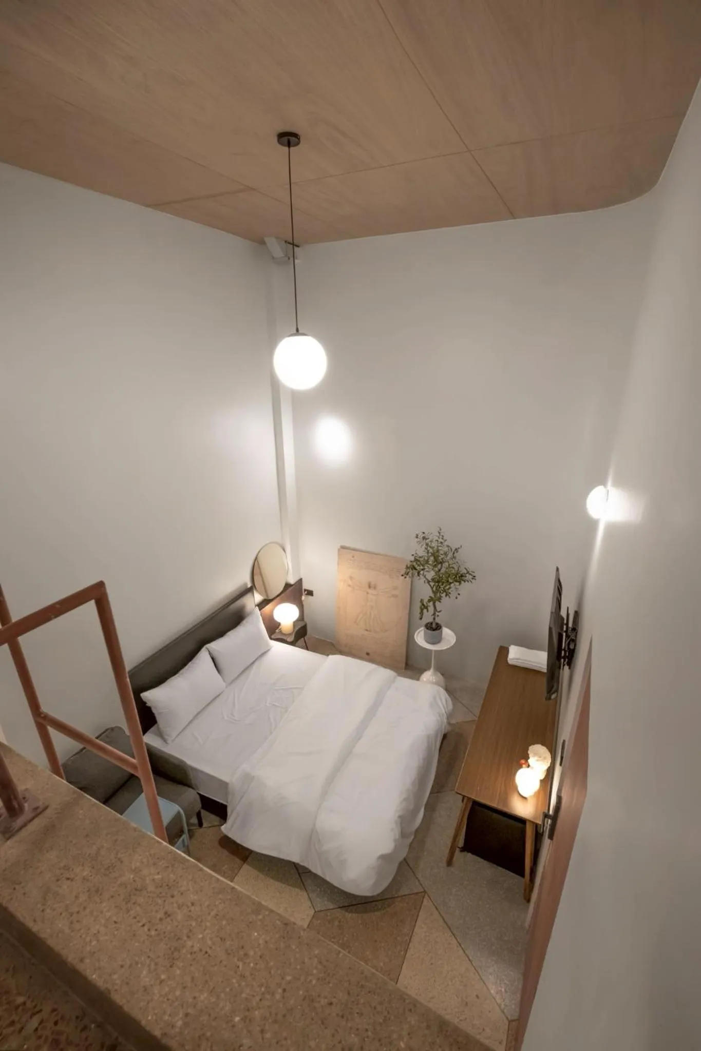 Bed in MornSamyan
