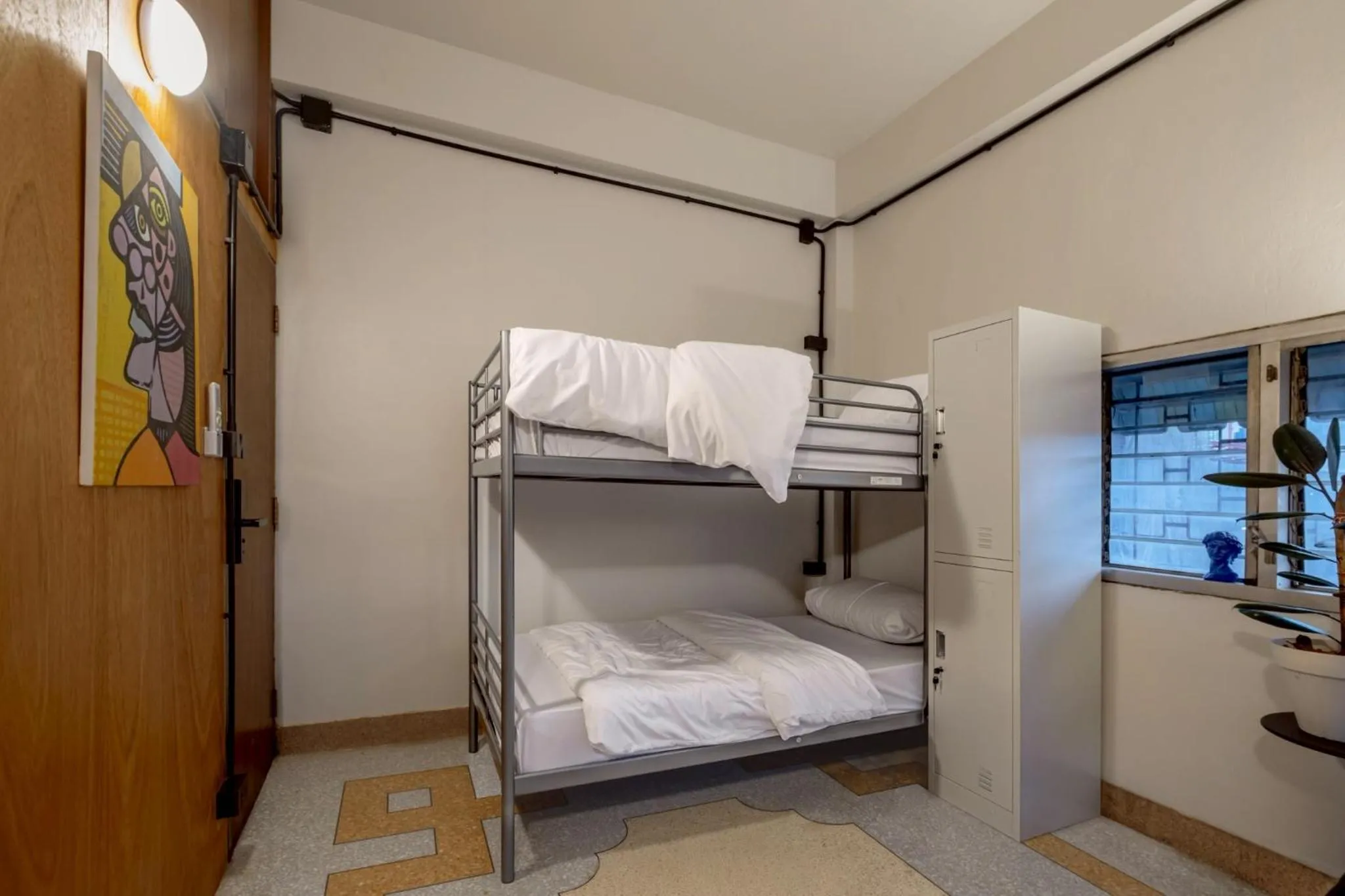 Photo of the whole room, Bed in MornSamyan