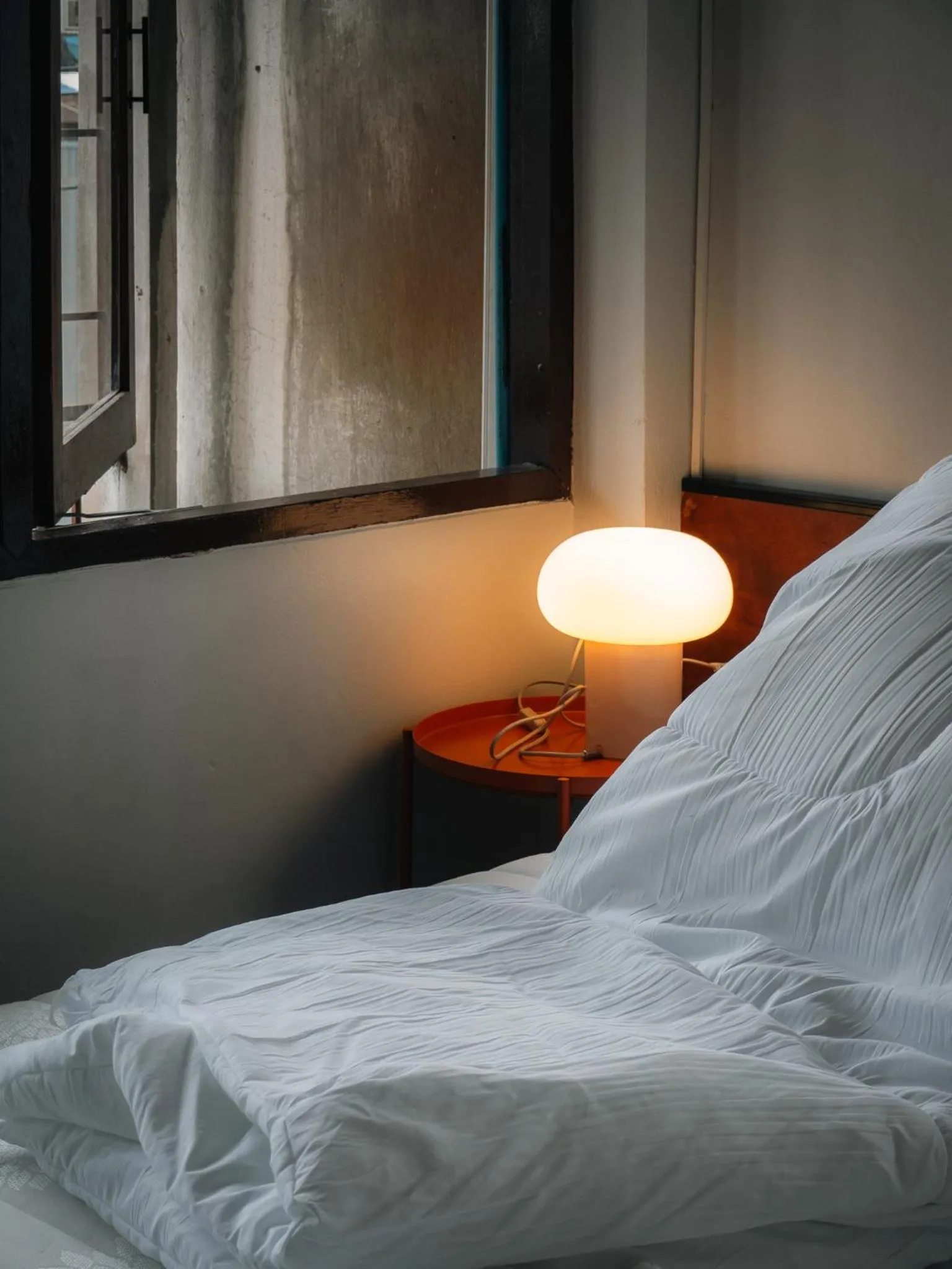 Bed in MornSamyan