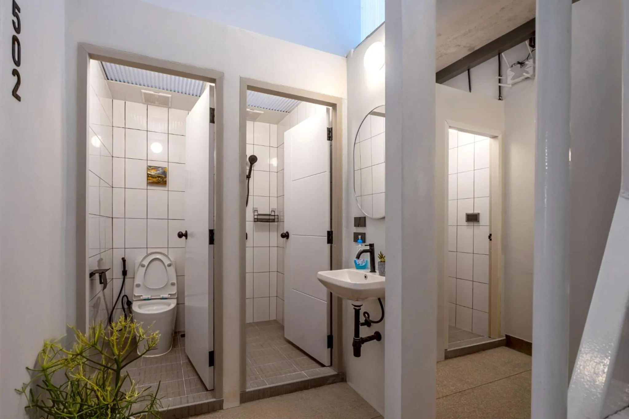 Bathroom in MornSamyan