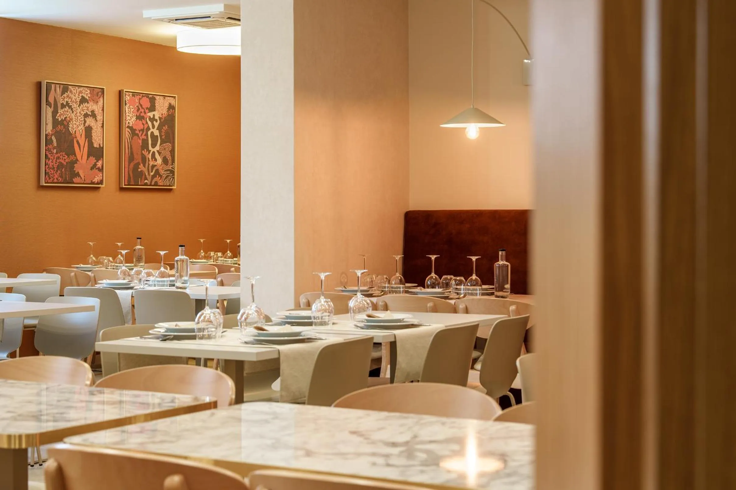 Restaurant/places to eat in Hotel Santo António de Pádua