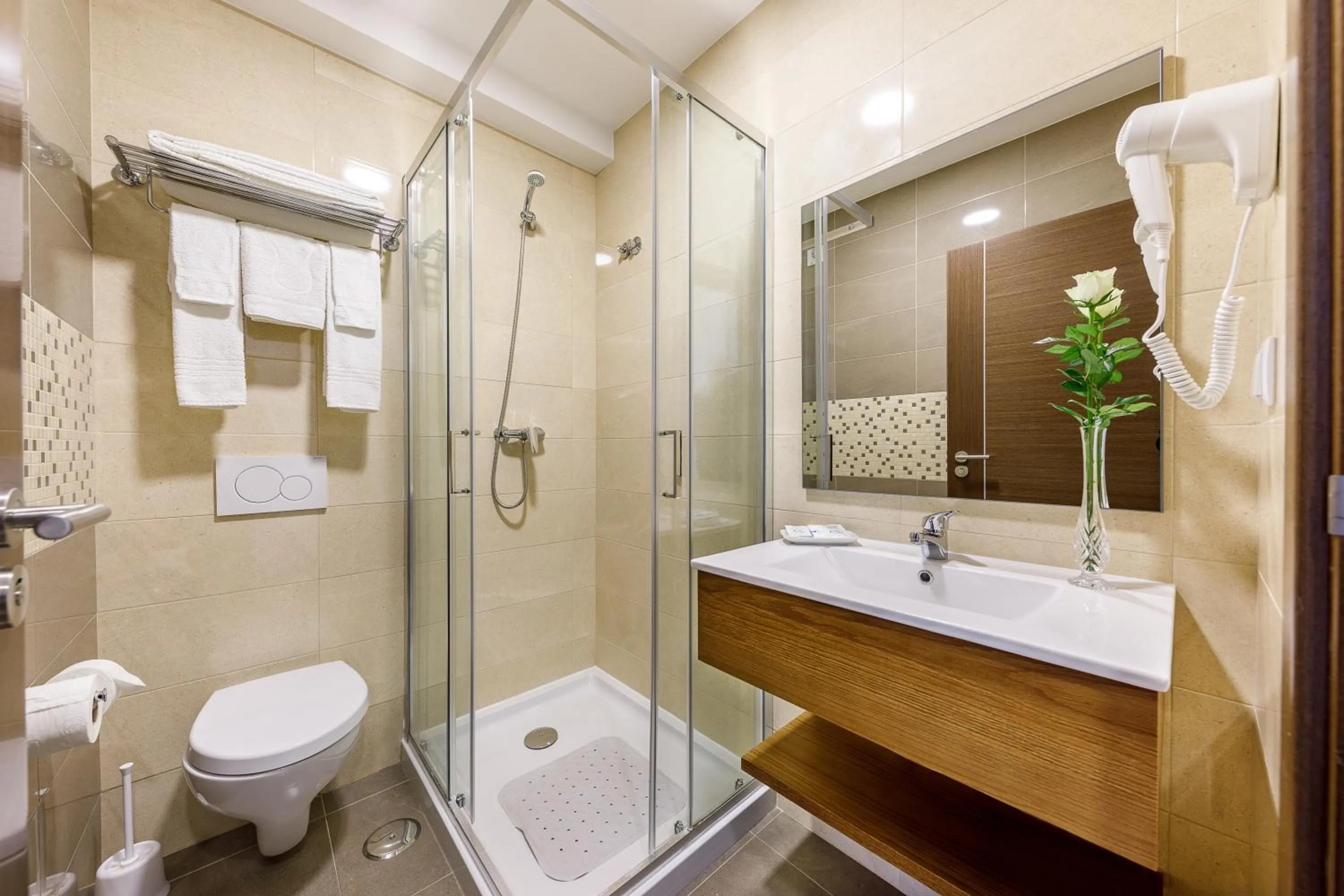 Restaurant/places to eat in Hotel Santo António de Pádua