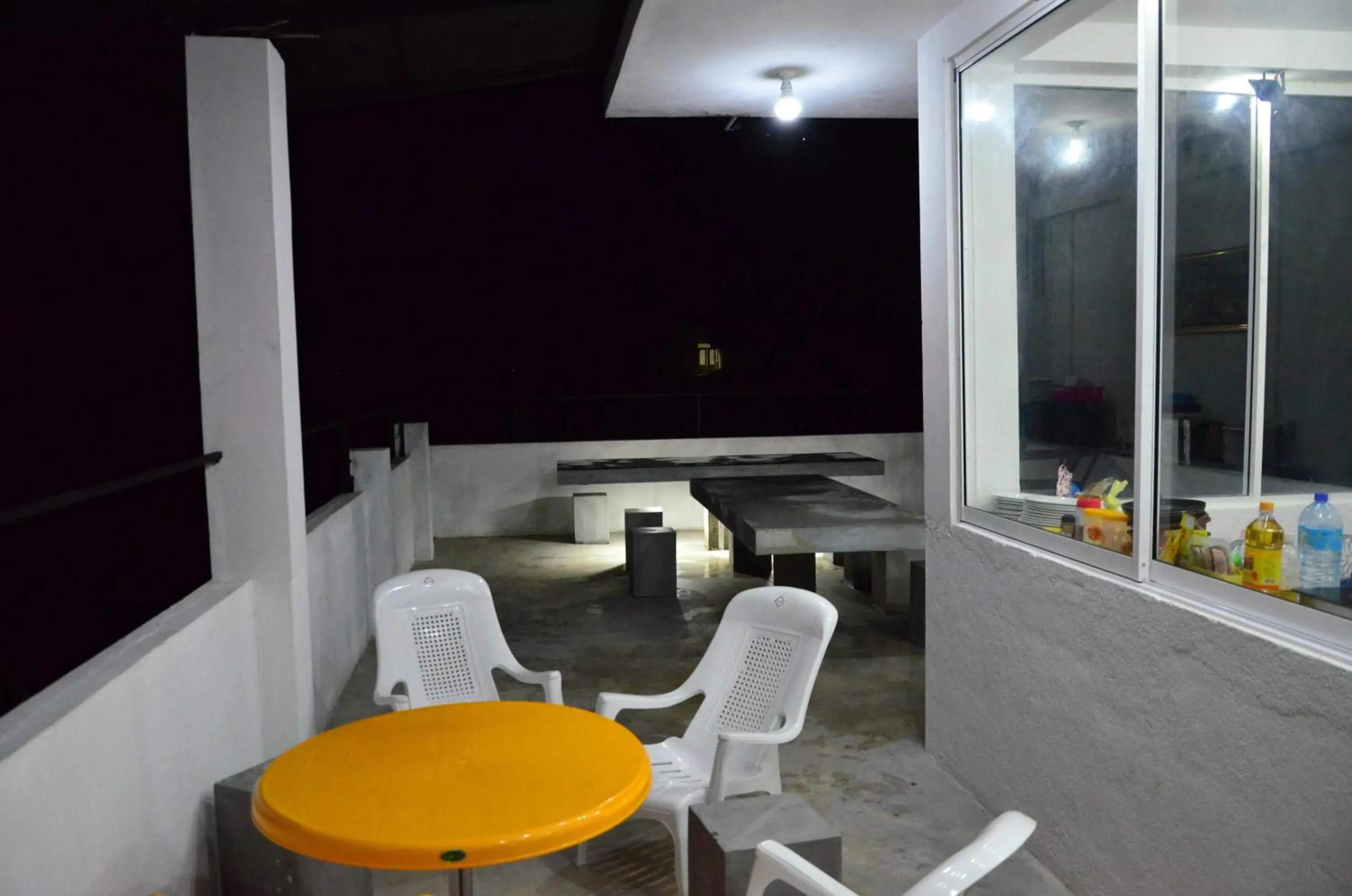 Balcony/Terrace in Kandy Backpackers Hostel